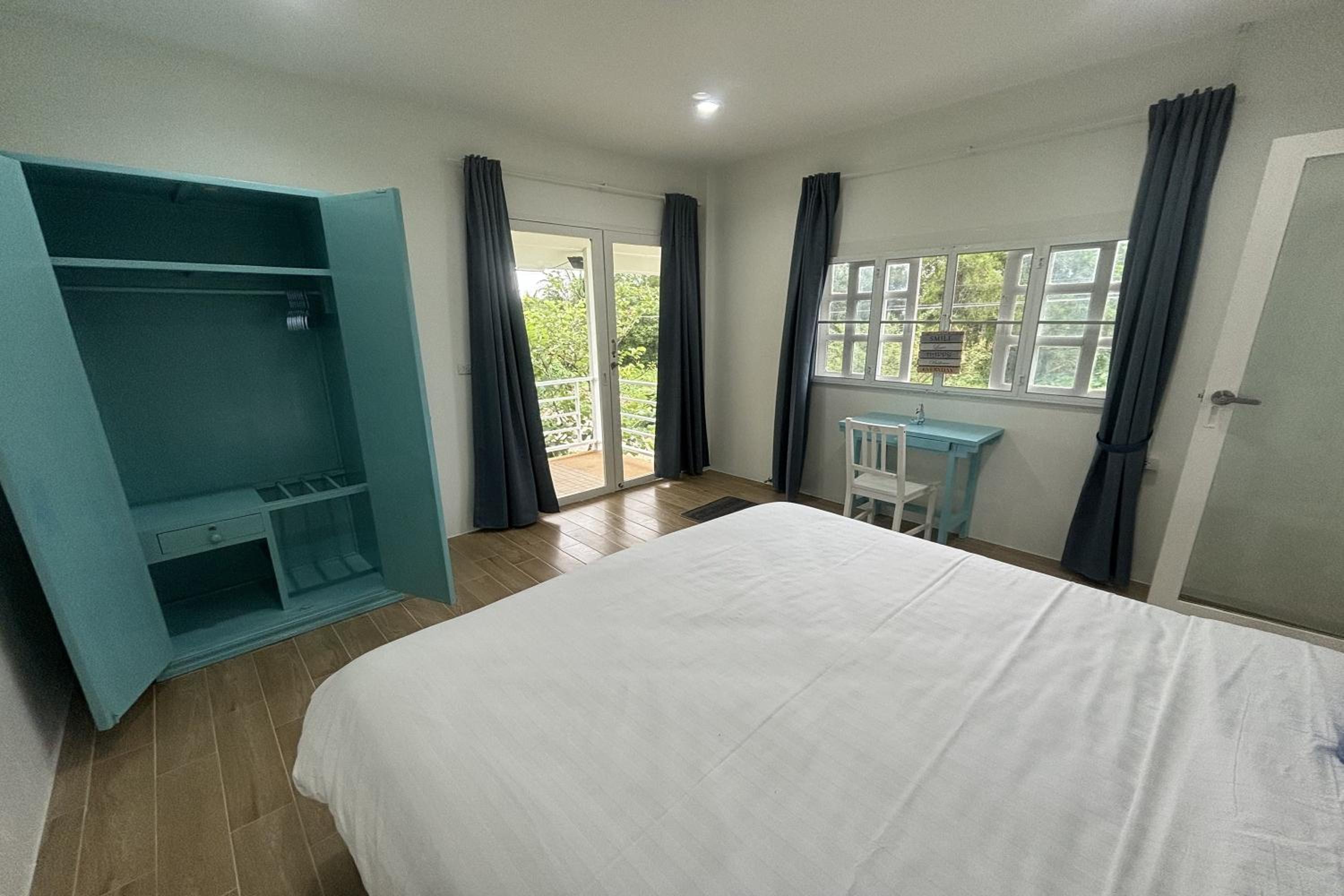 Two-Bedroom House - Photo 11