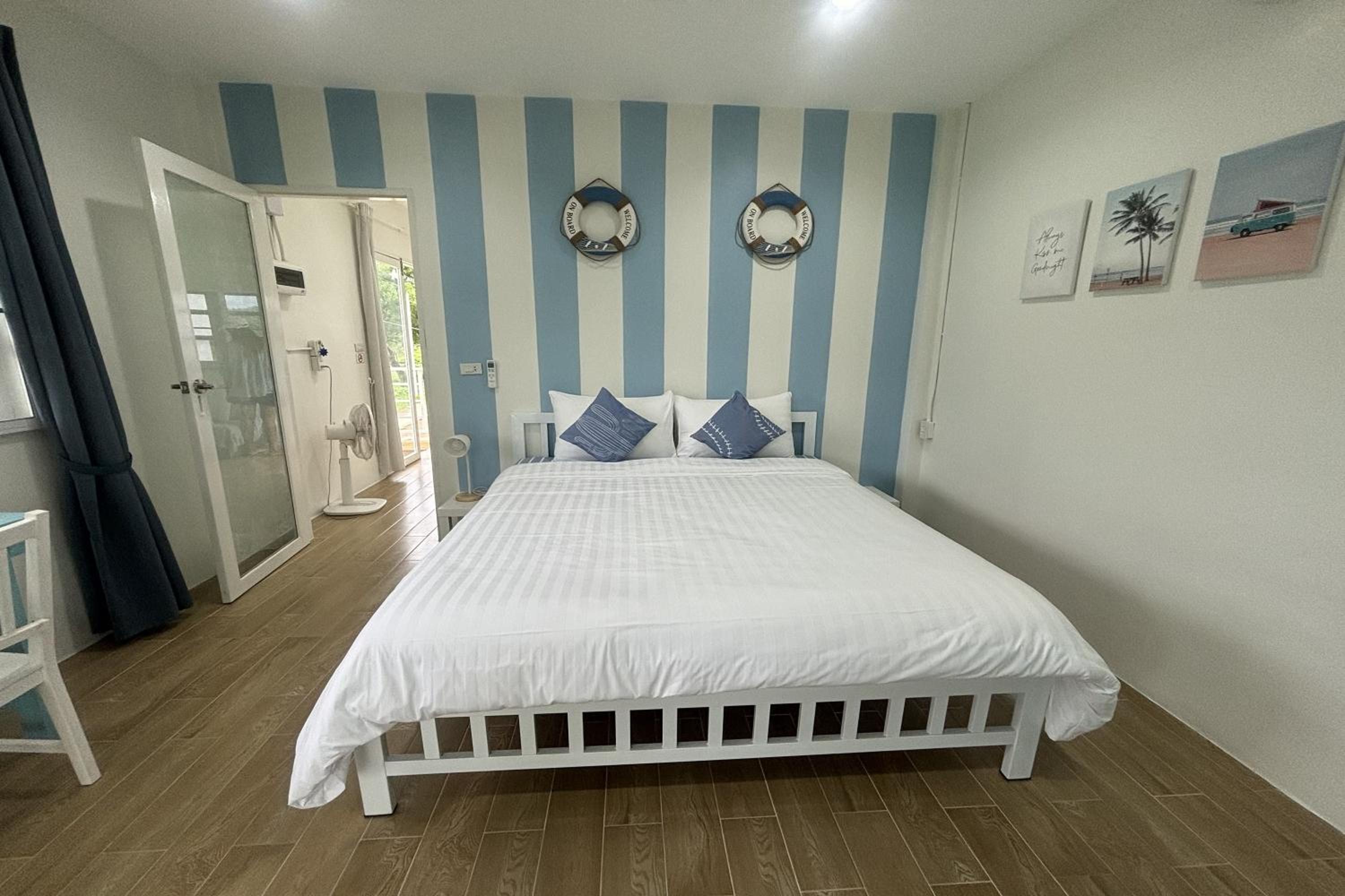 Two-Bedroom House - Photo 16