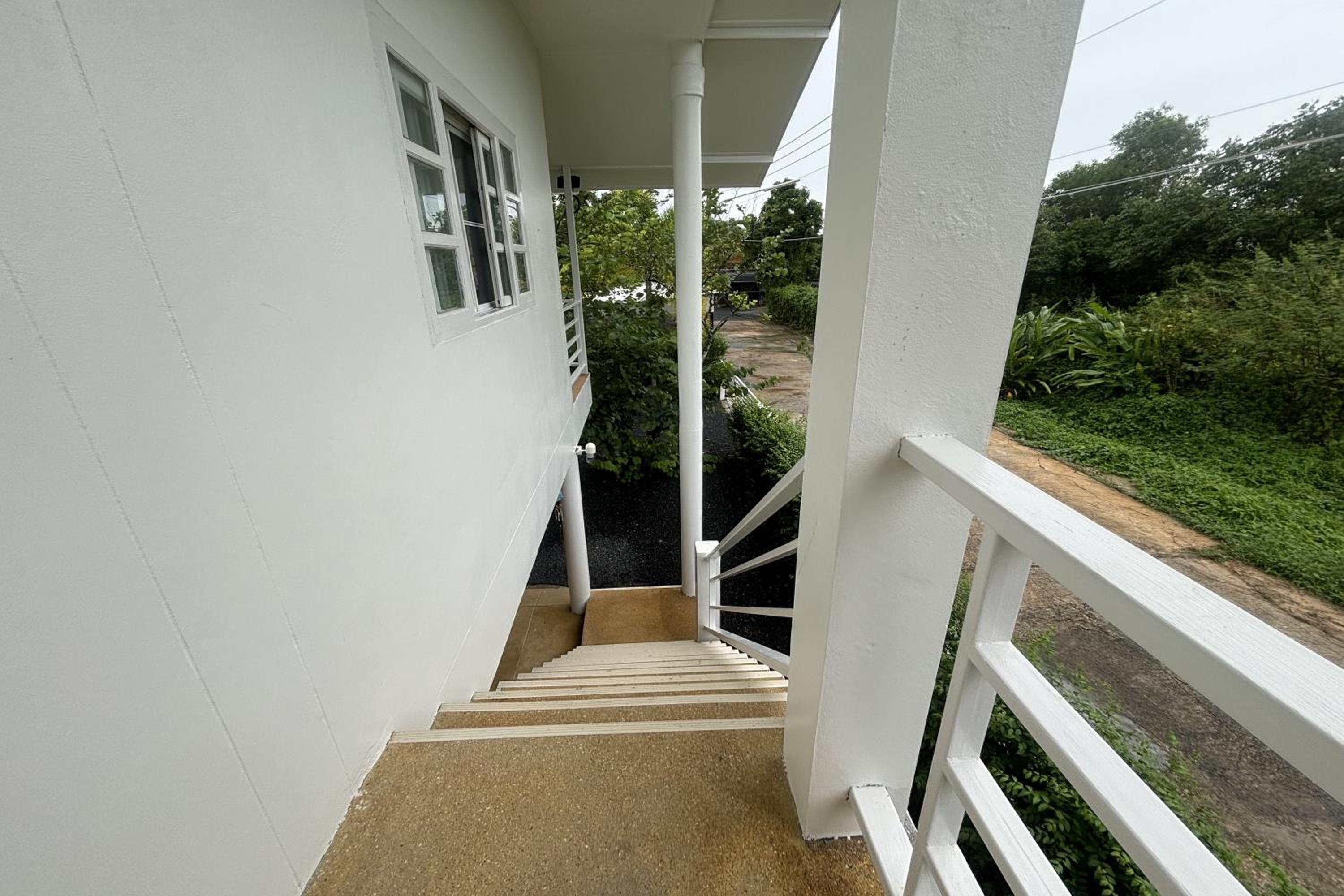 Two-Bedroom House - Photo 17