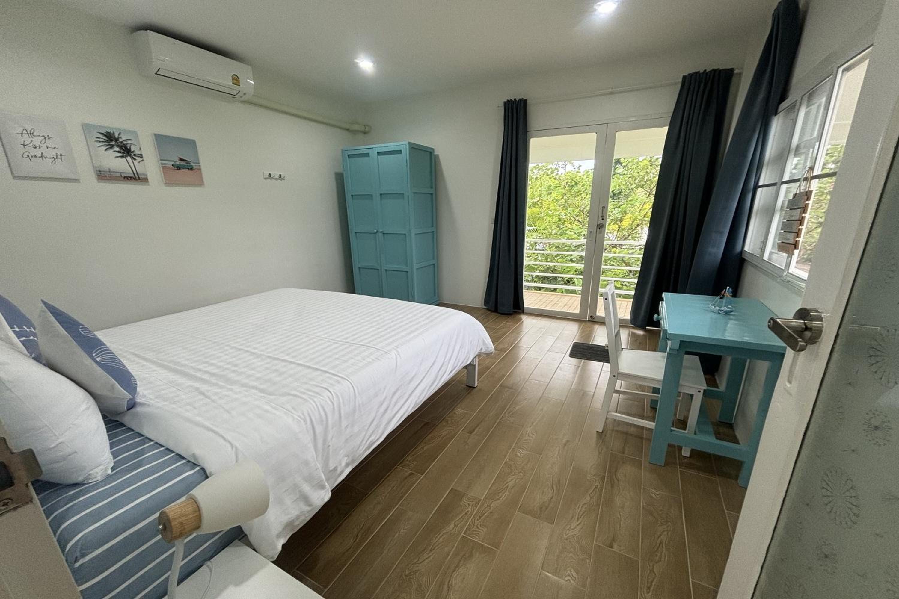 Two-Bedroom House - Photo 24