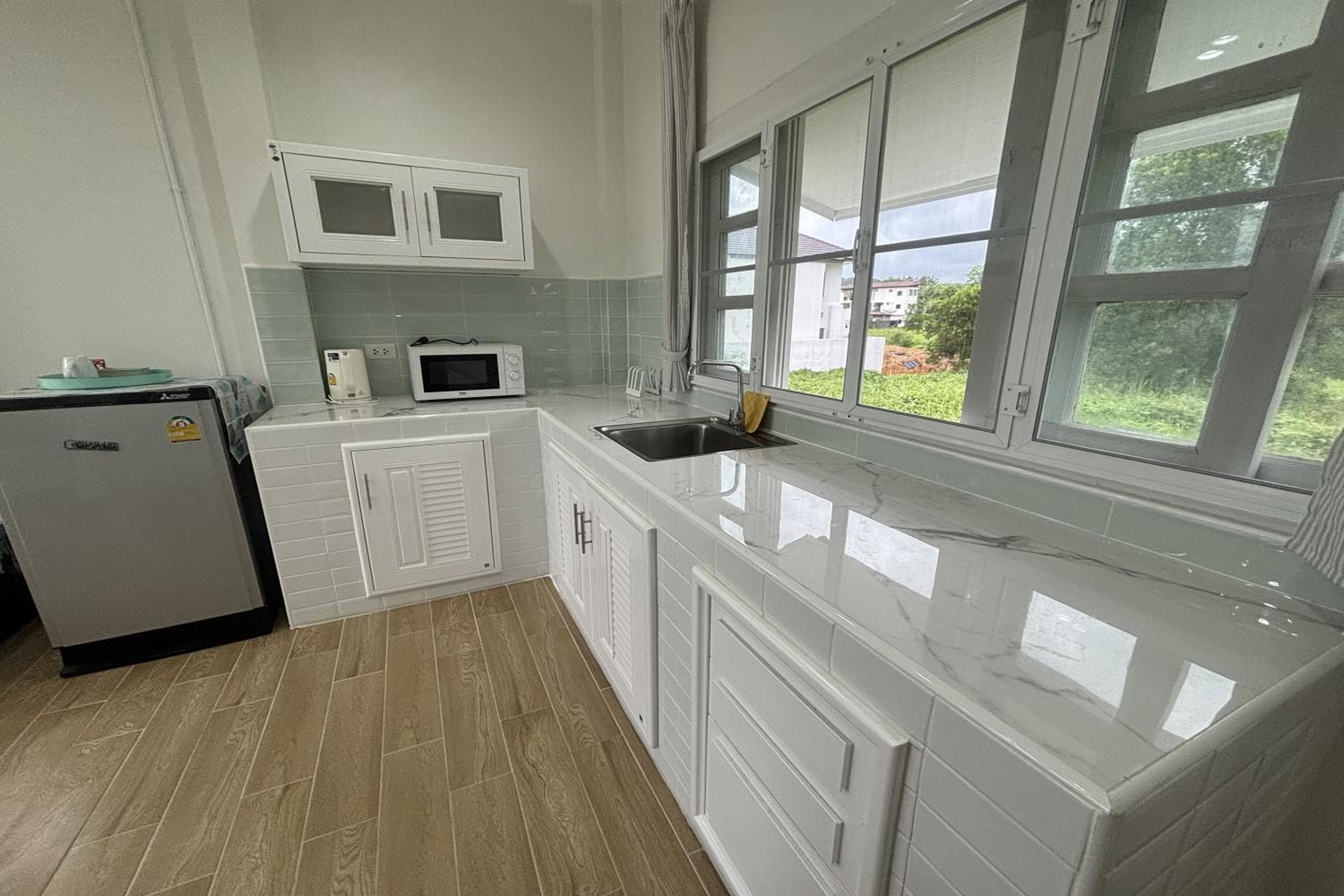 Two-Bedroom House - Photo 7