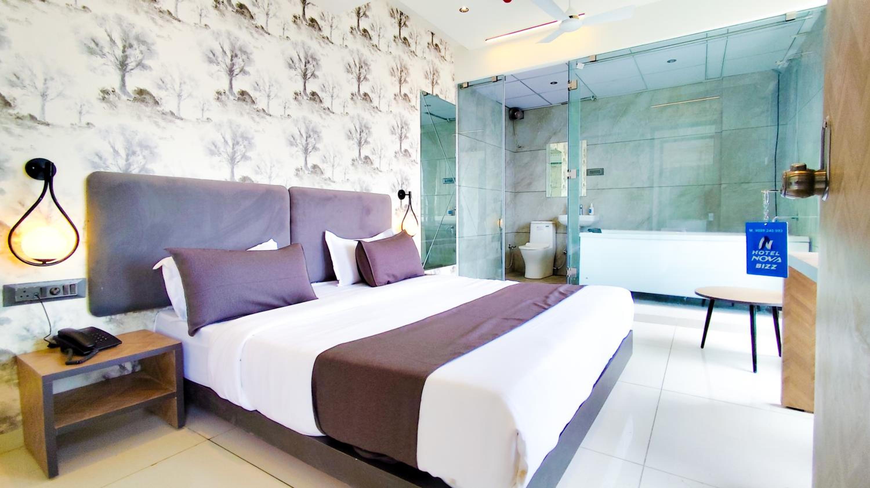 Suite with Spa Bath