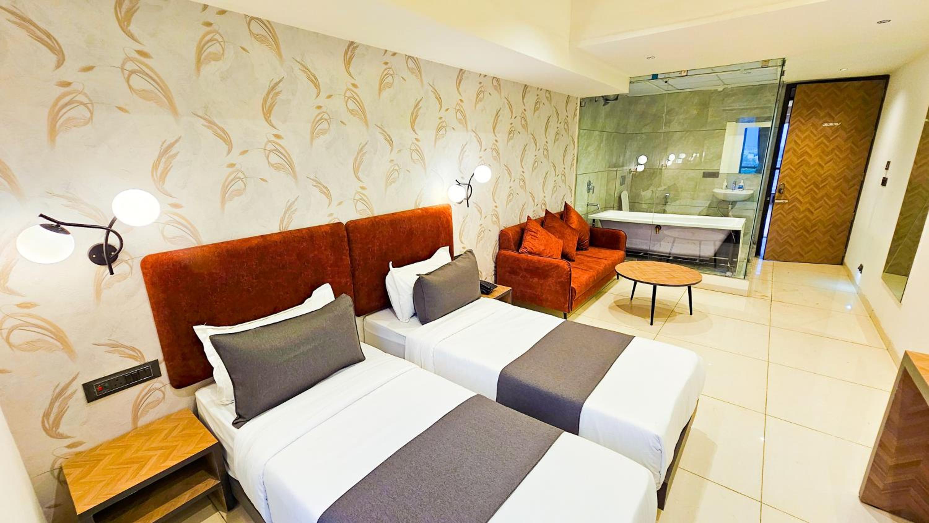 Superior Twin Room with City View
