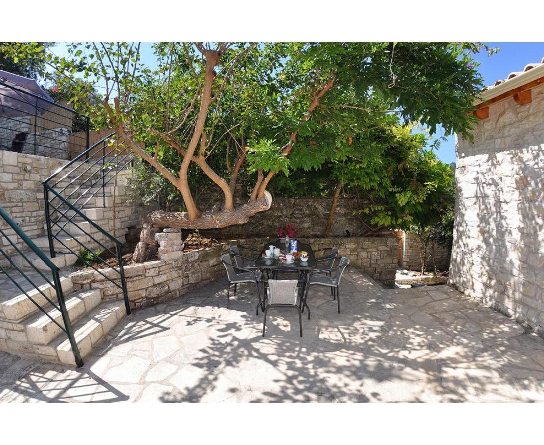 Triple Room with Garden View photo 3