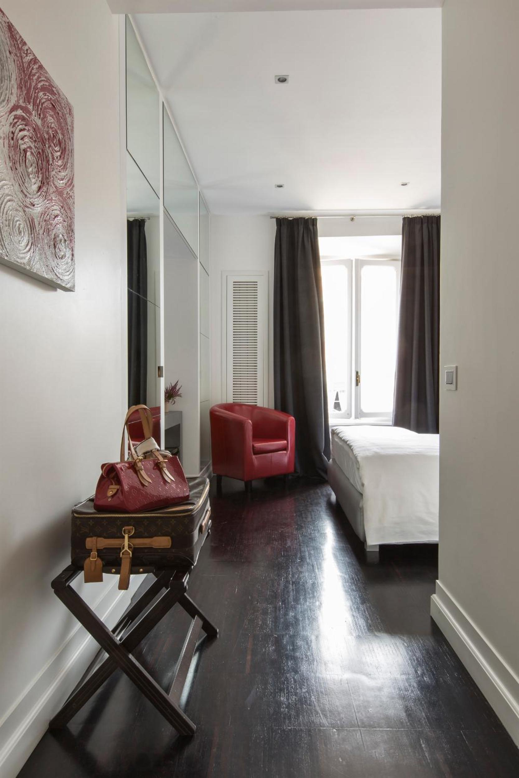 Large Double Room photo 2