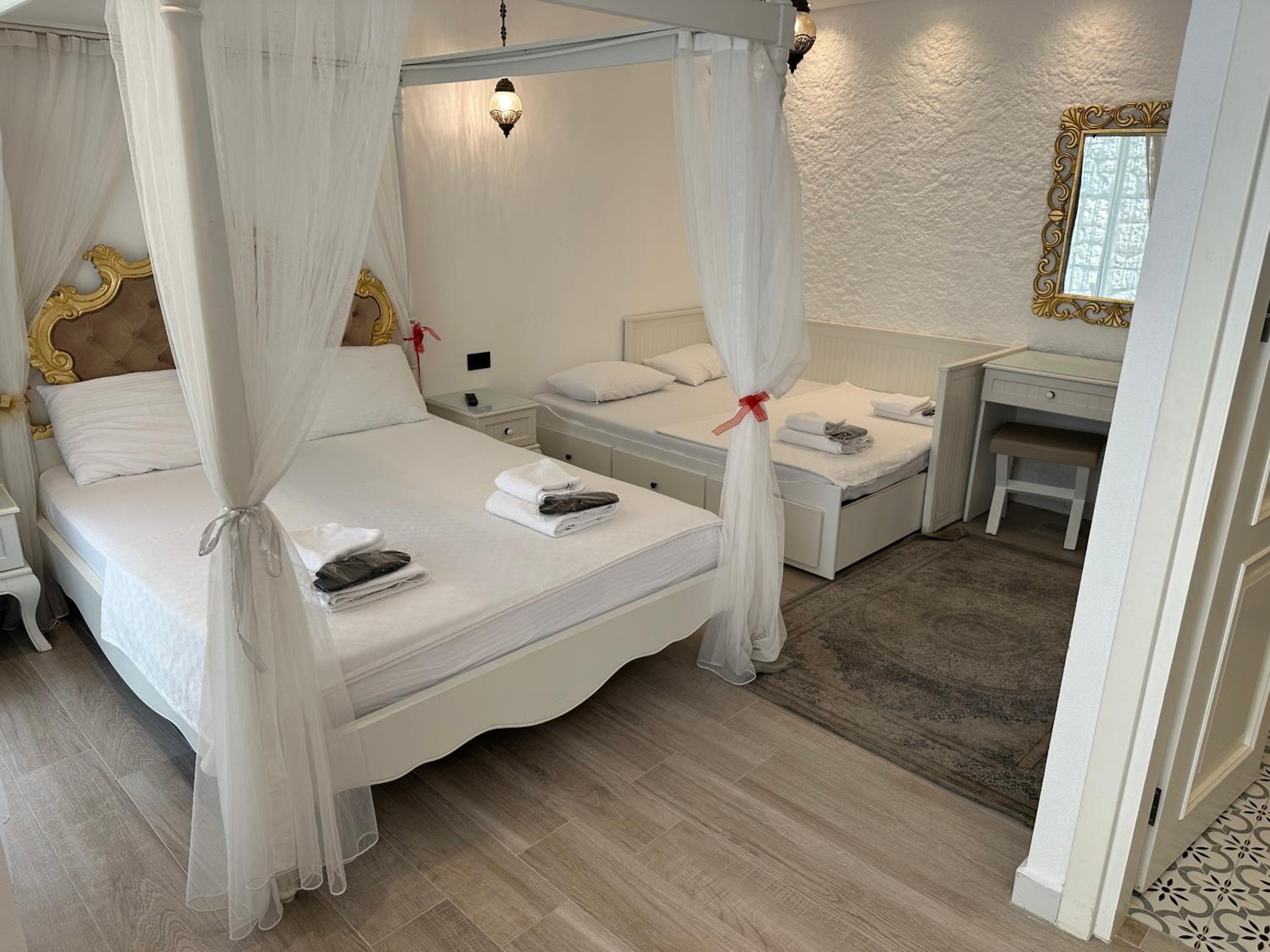Quadruple Room with Garden View