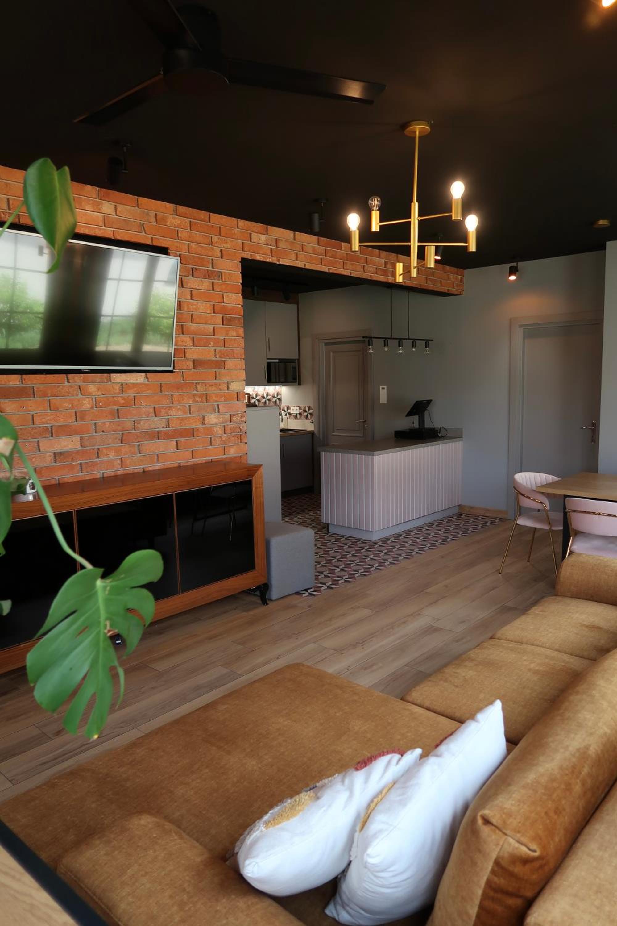 One-Bedroom House photo 1