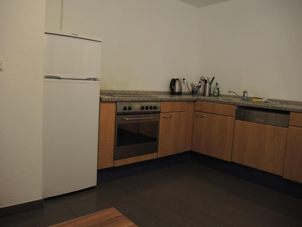 Apartment with Shower photo 3