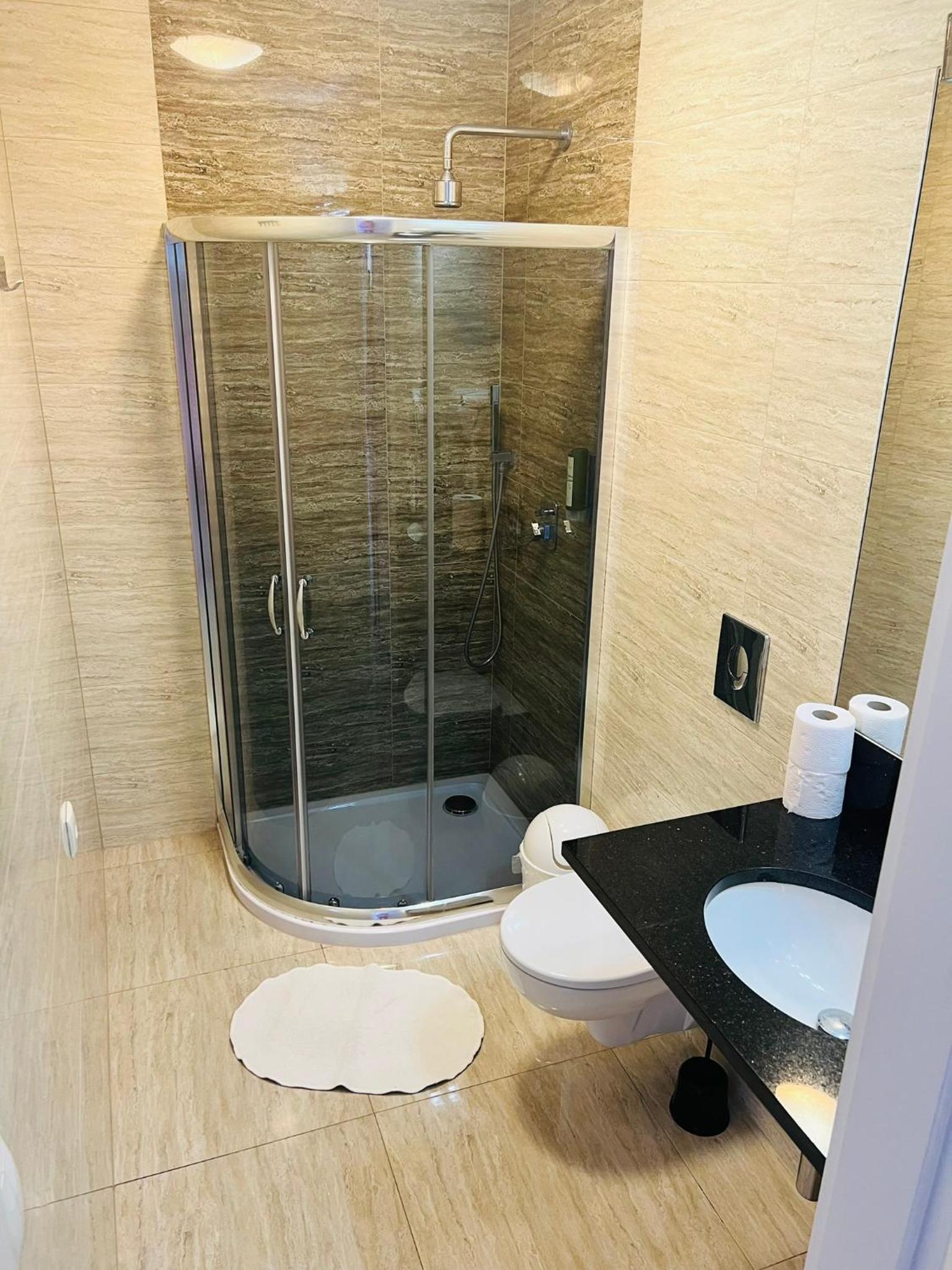 Deluxe Quadruple Room photo 3