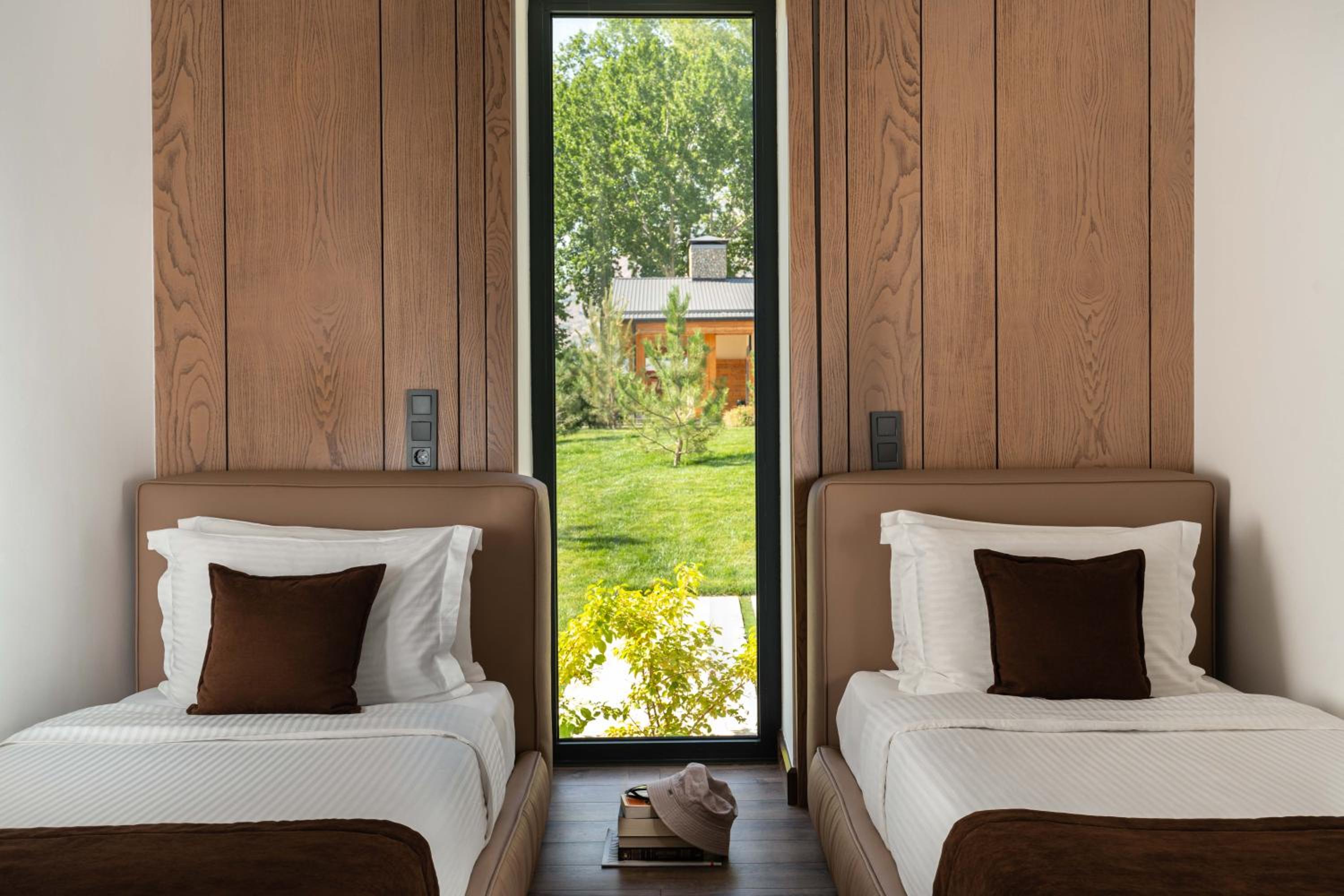 Two-Bedroom Chalet - Photo 12