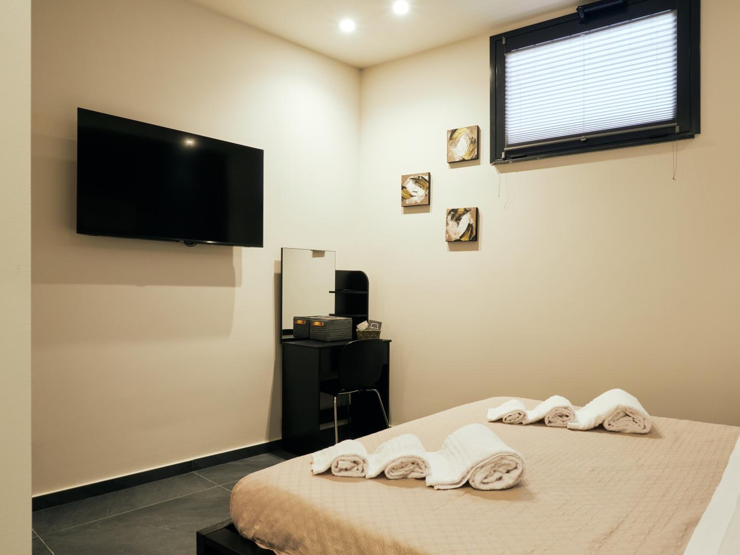 Double Room with Private Bathroom photo 1