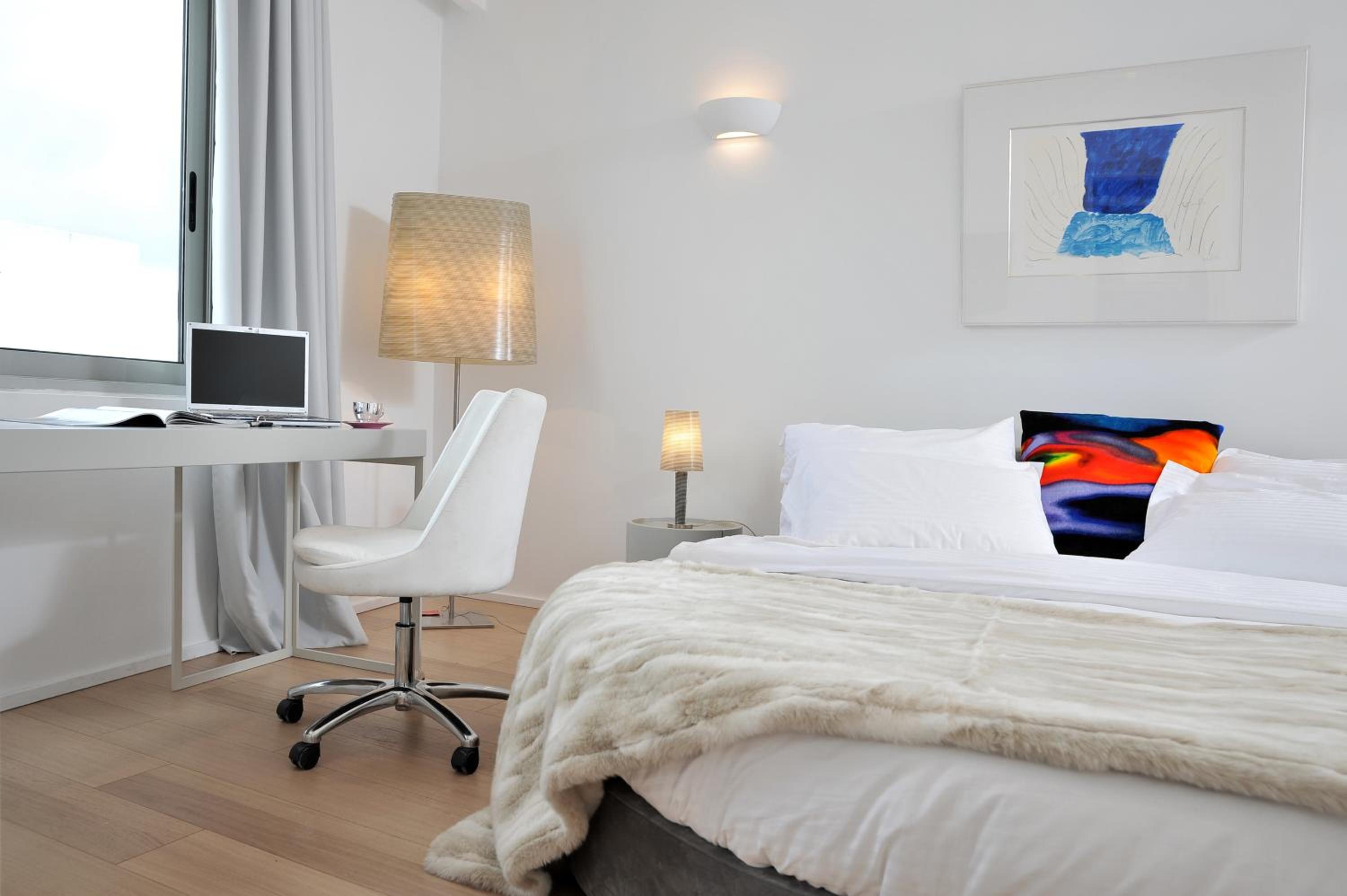 Deluxe King Room with Acropolis View