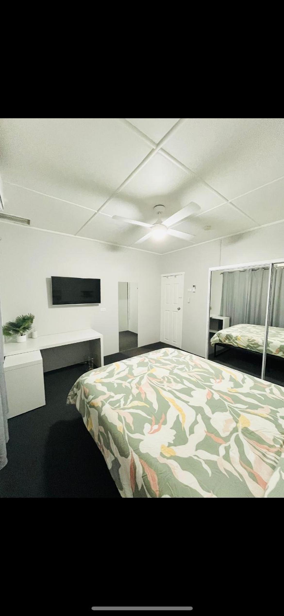 Four-Bedroom House photo 1