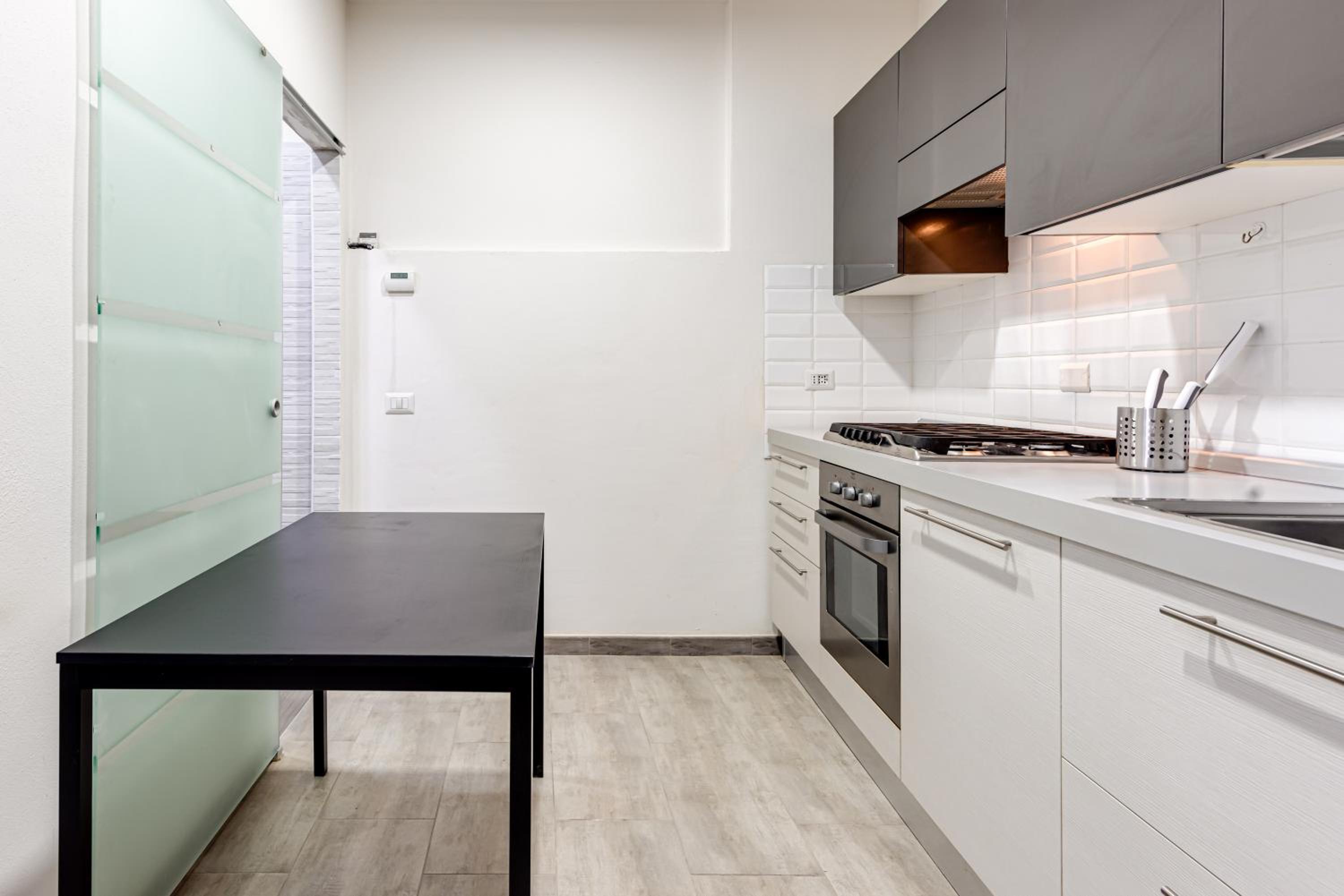 Superior One-Bedroom Apartment photo 3