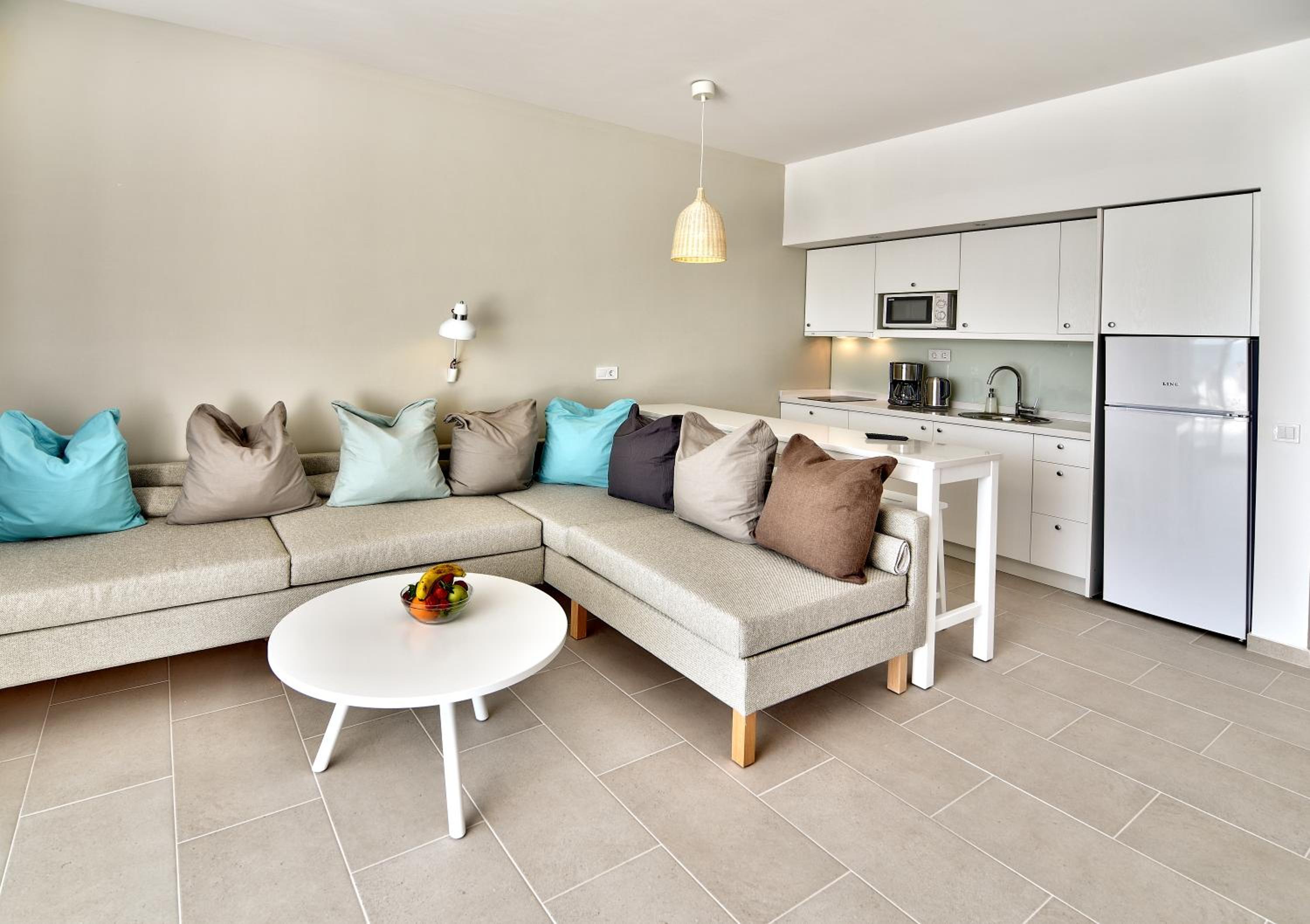Two-Bedroom Apartment with Private Pool (3 Adults) - Photo 8