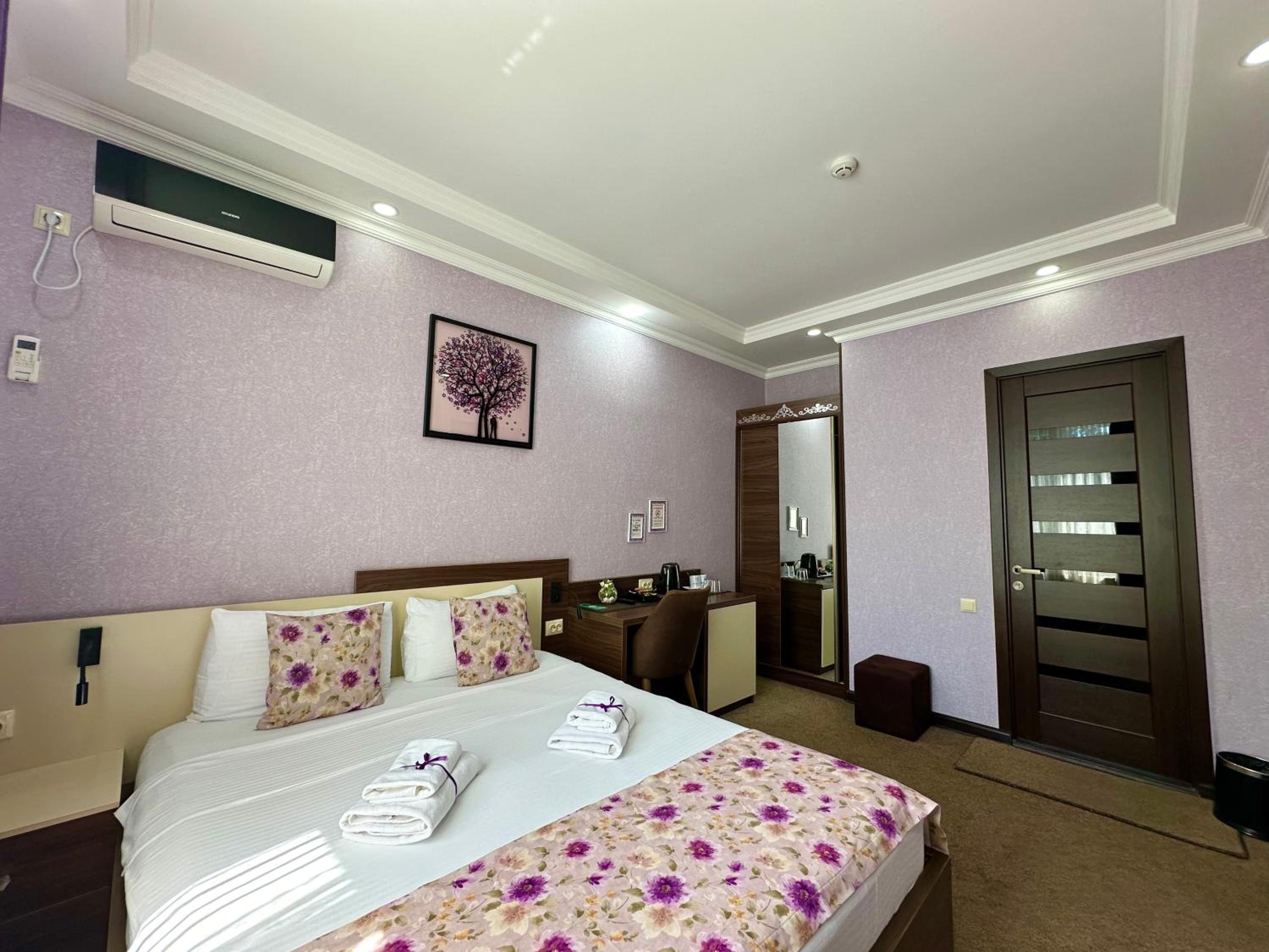 Double Room with Garden View photo 3