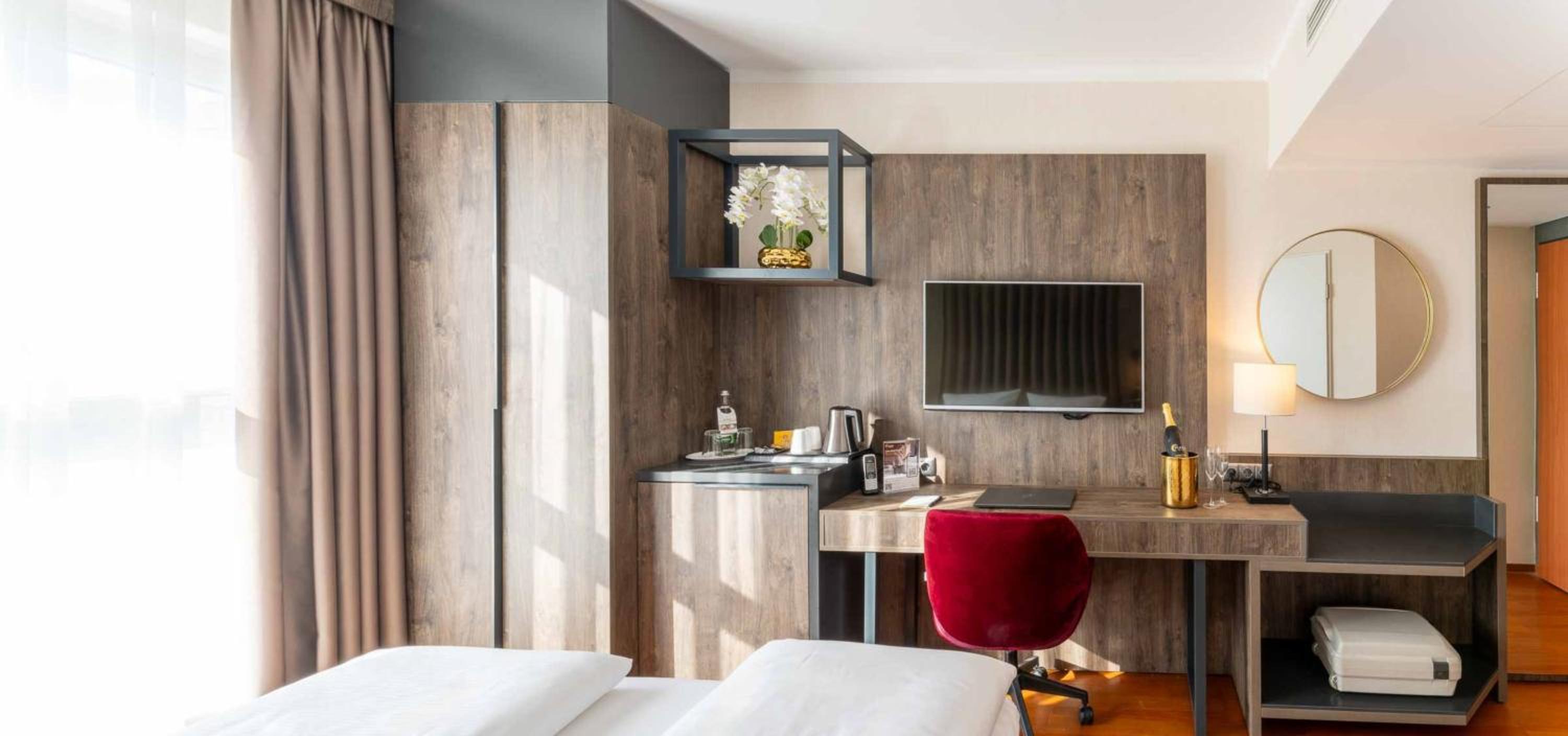 Premium Single Room photo 3
