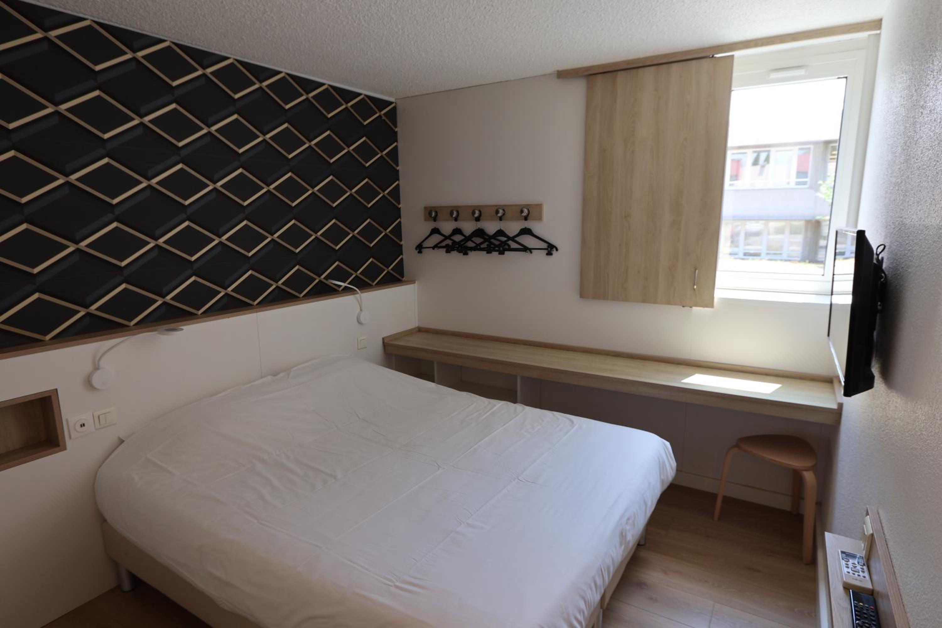 Adjacents rooms