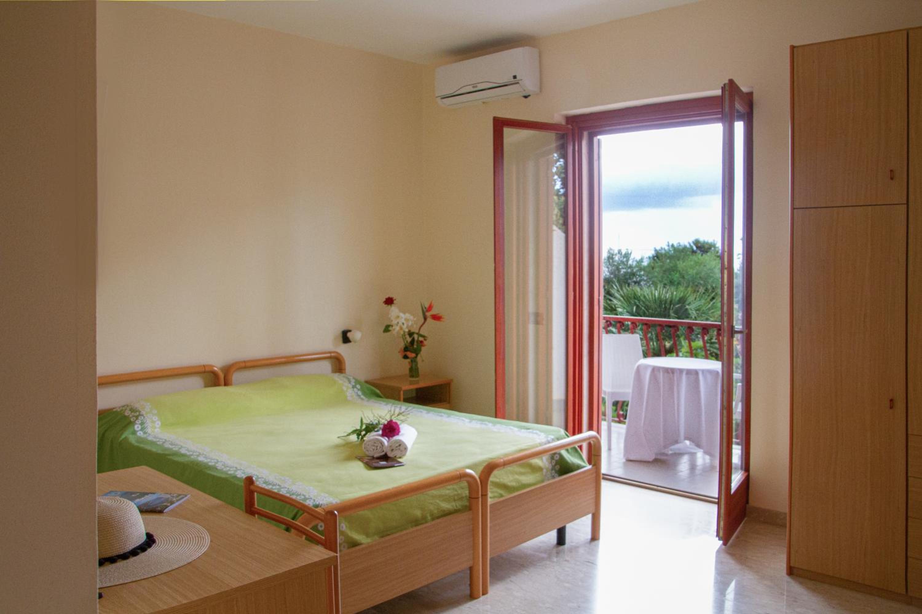Economy Double Room - Photo 5