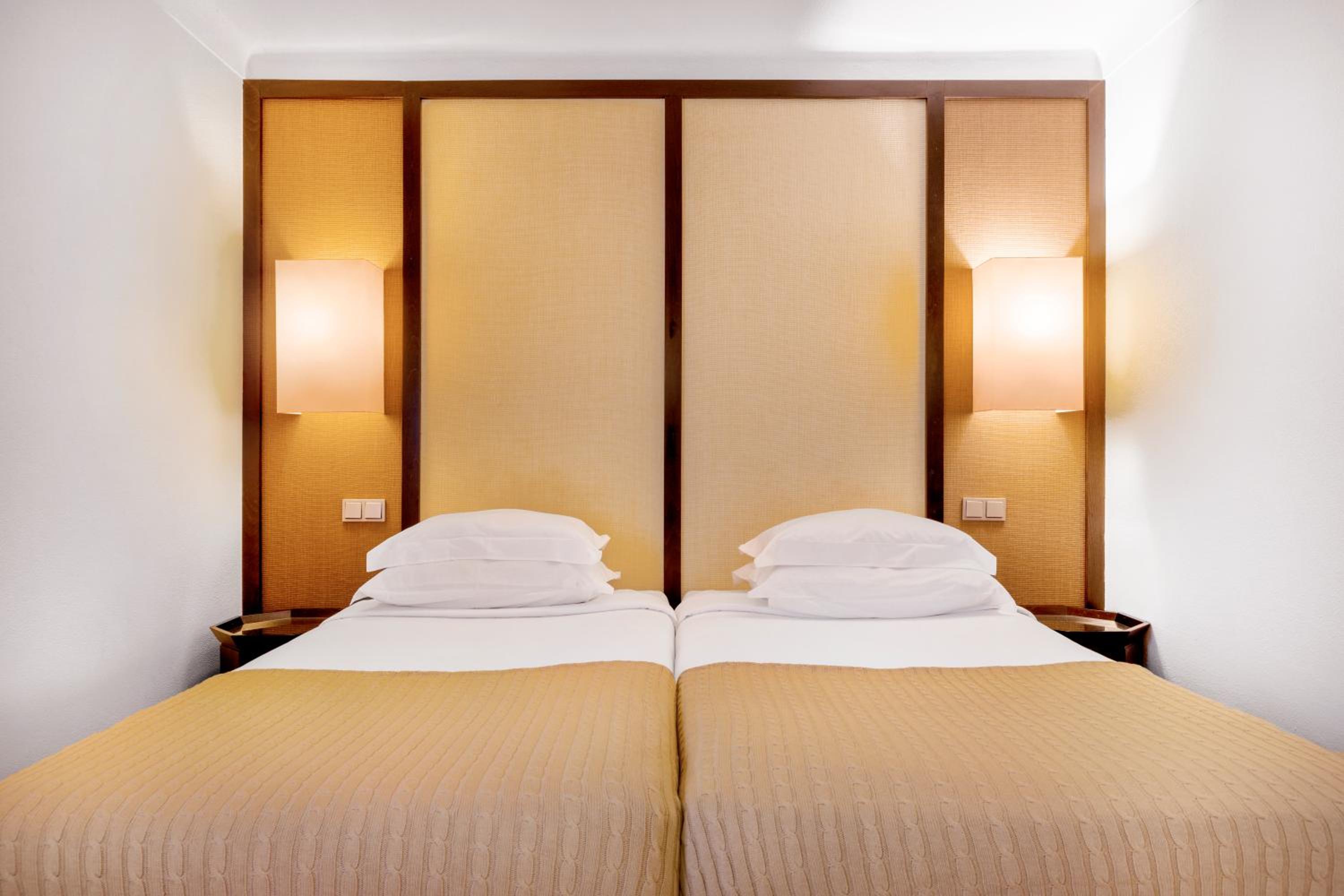 Classic Double or Twin Room - Photo 5