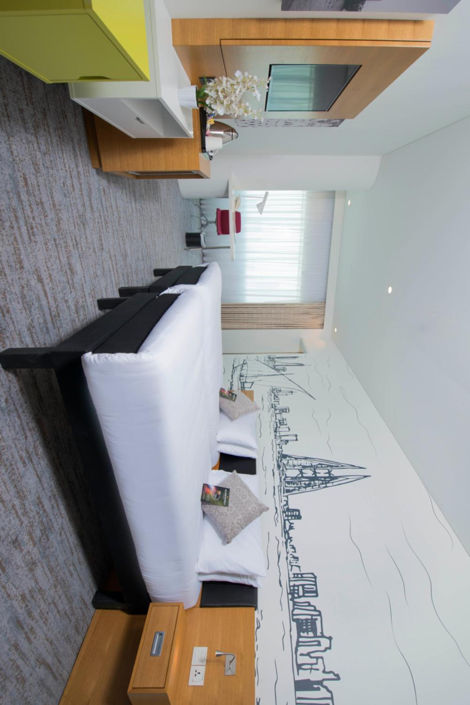 Superior Twin Suite with Sea View photo 1