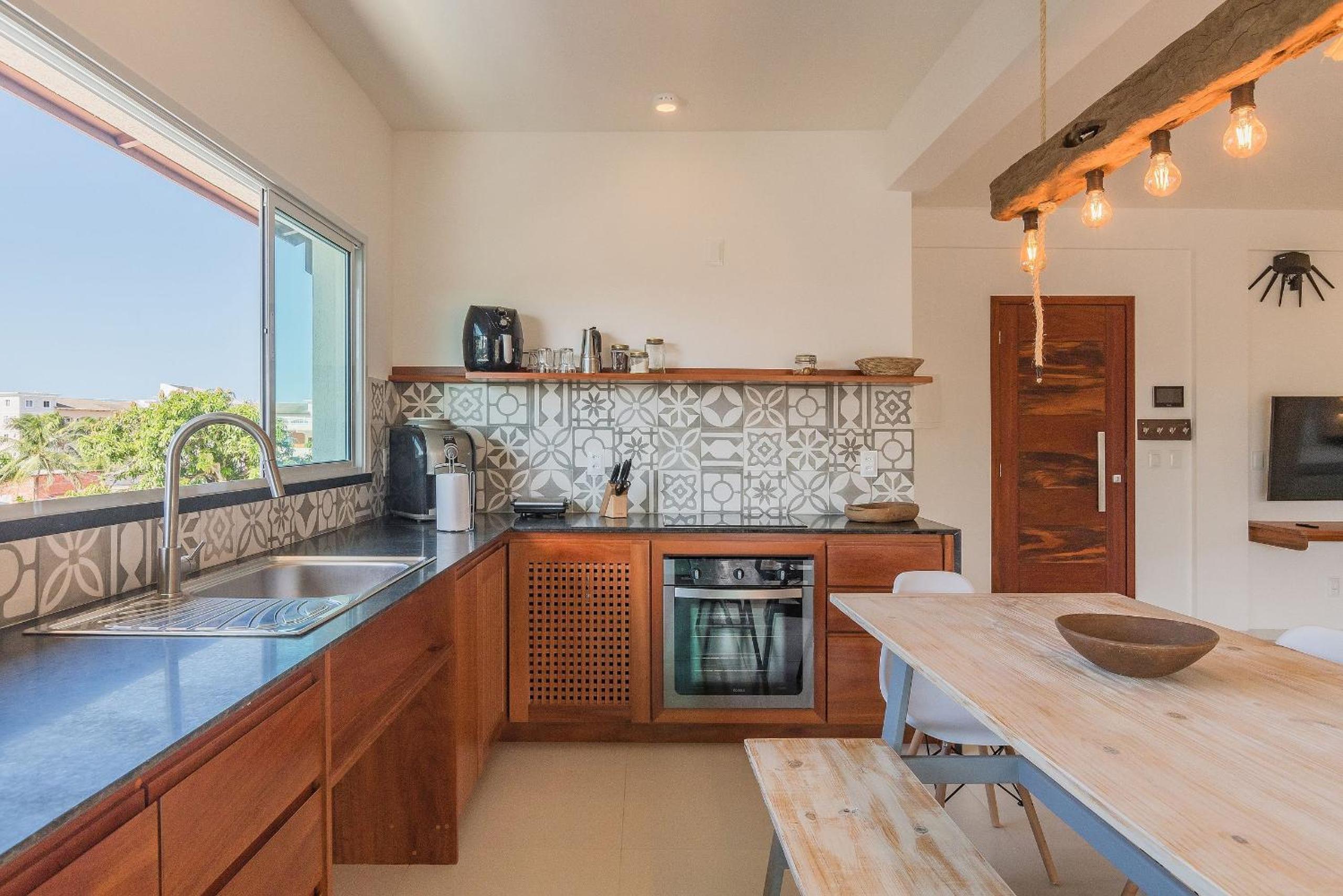 Two-Bedroom Apartment with Balcony photo 3