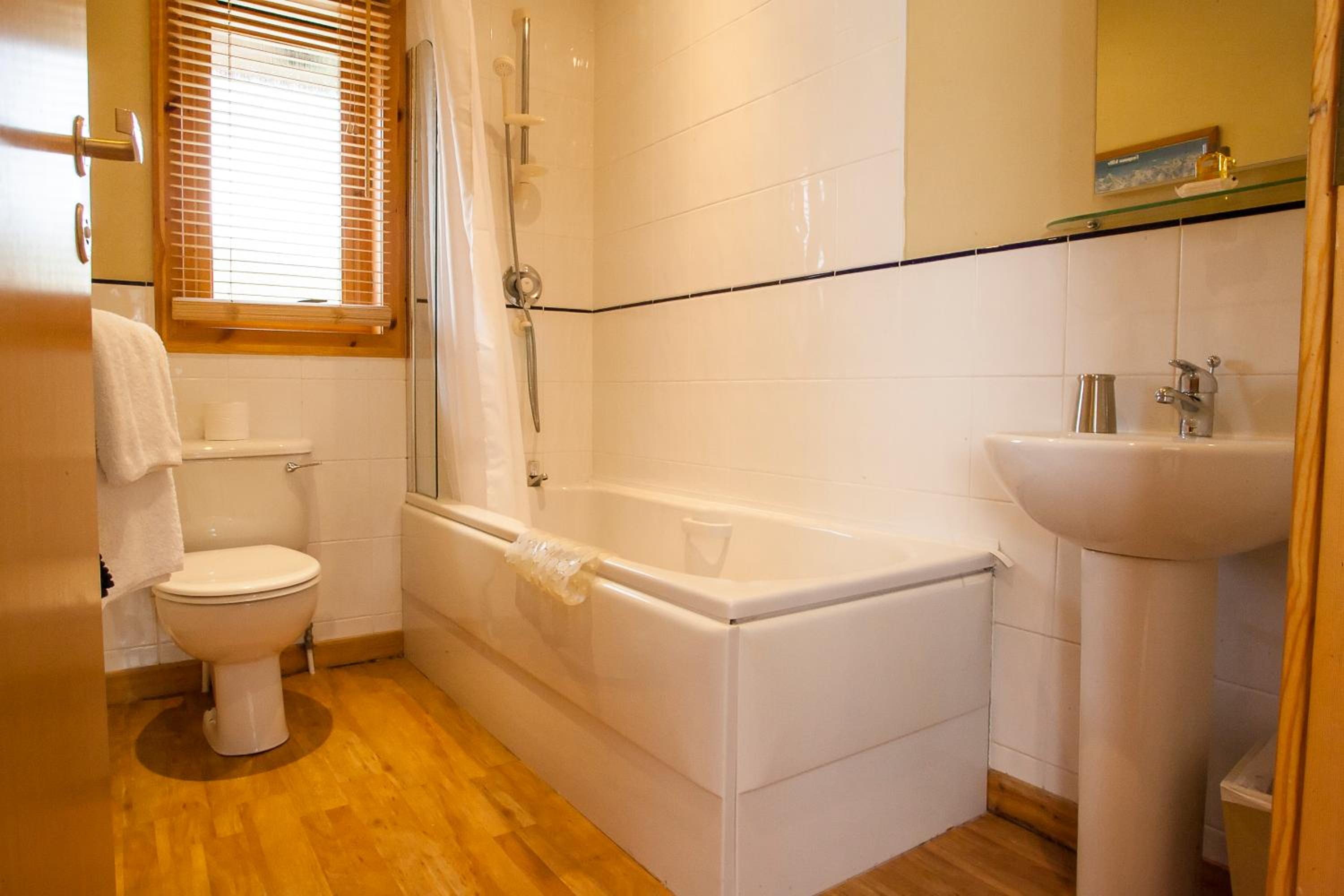 Three-Bedroom House photo 2
