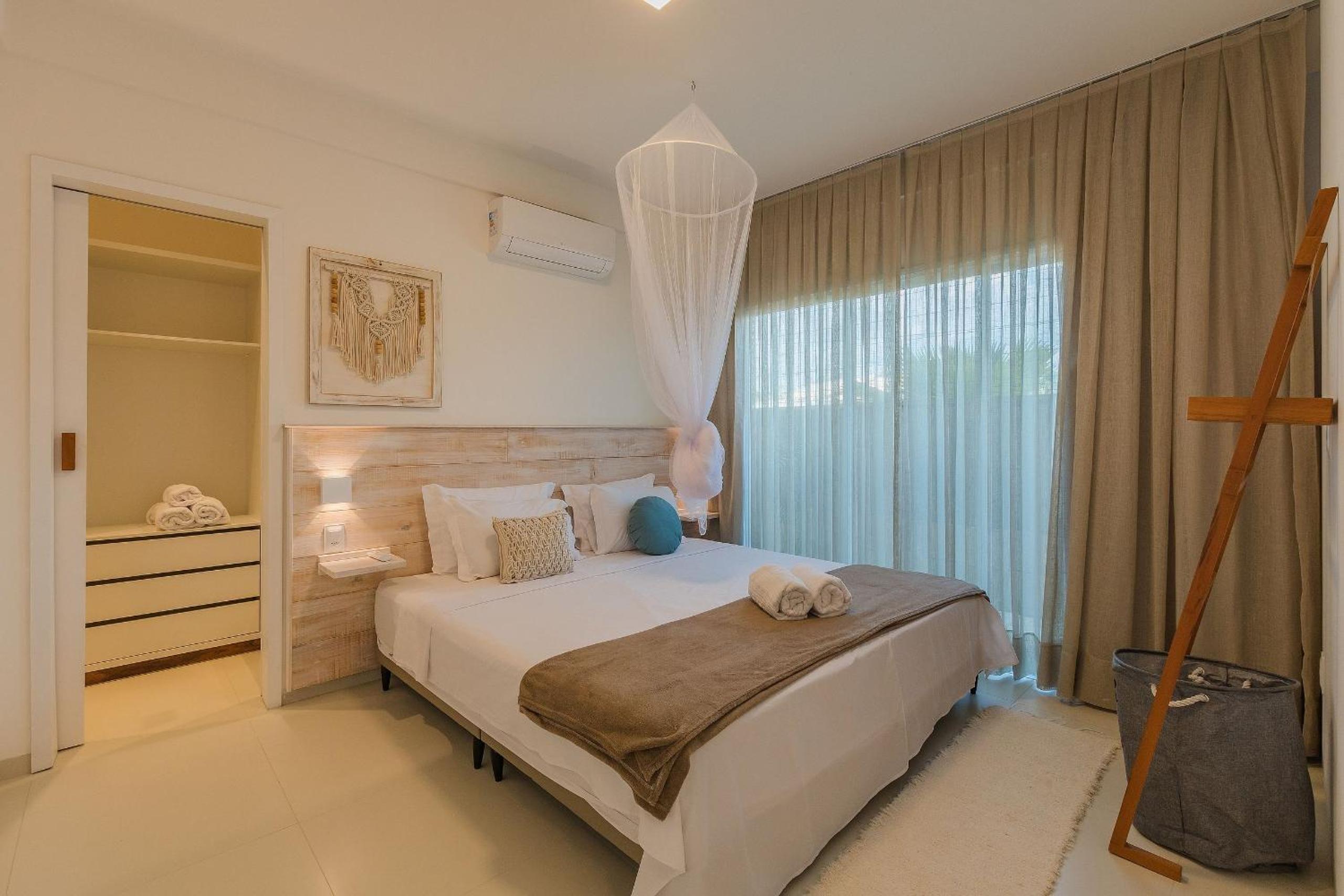 One-Bedroom Apartment with Balcony photo 1