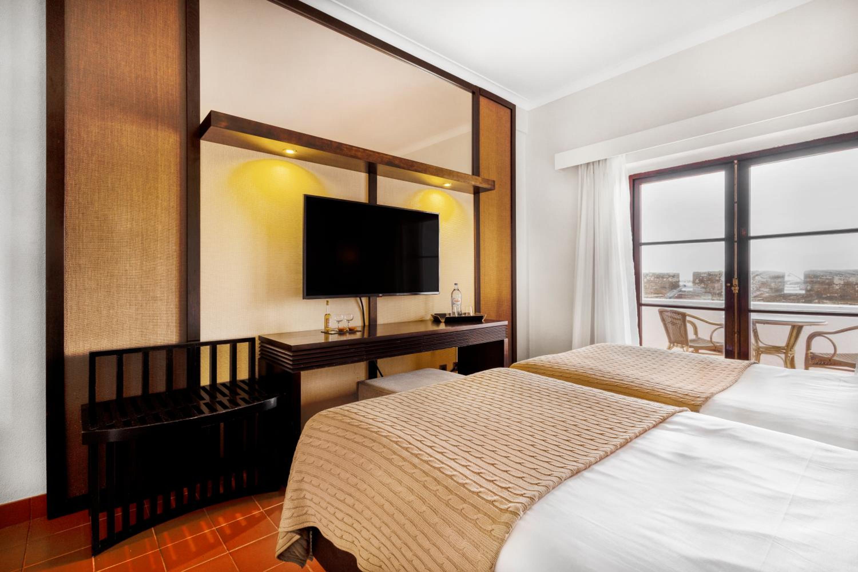 Superior Double or Twin Room - Photo 6