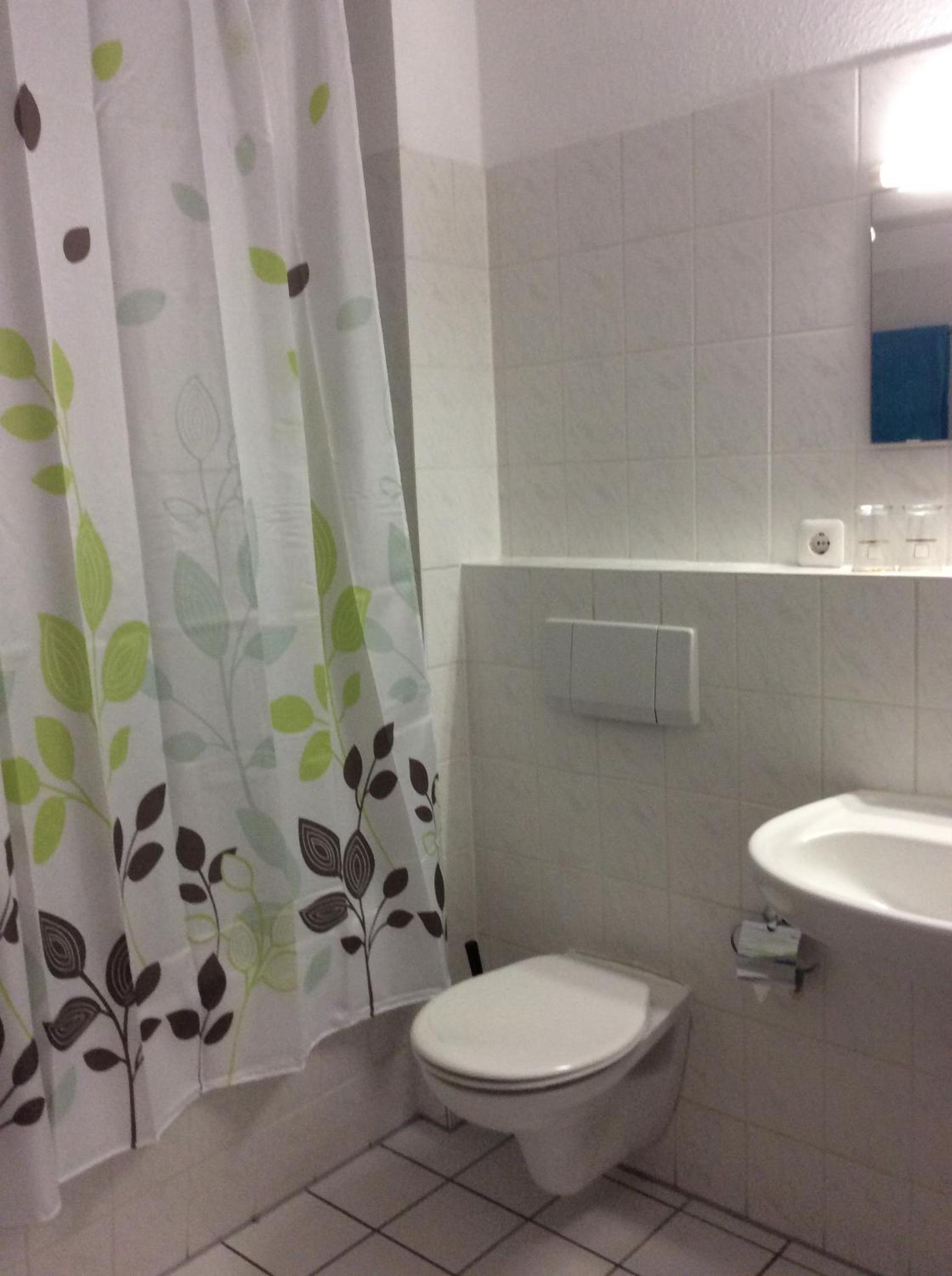 Standard Double Room - Photo 3