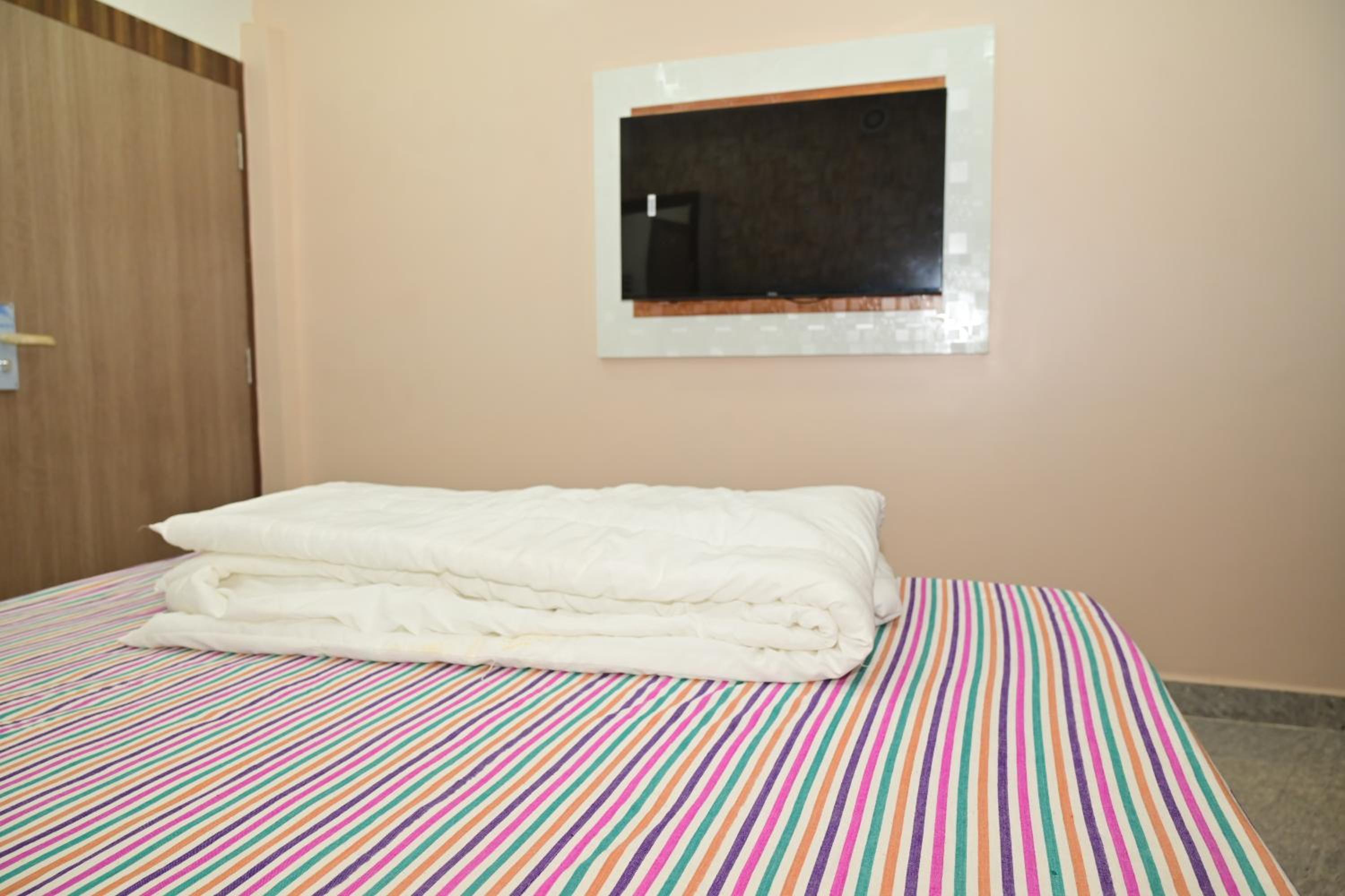 Deluxe King Room photo 1
