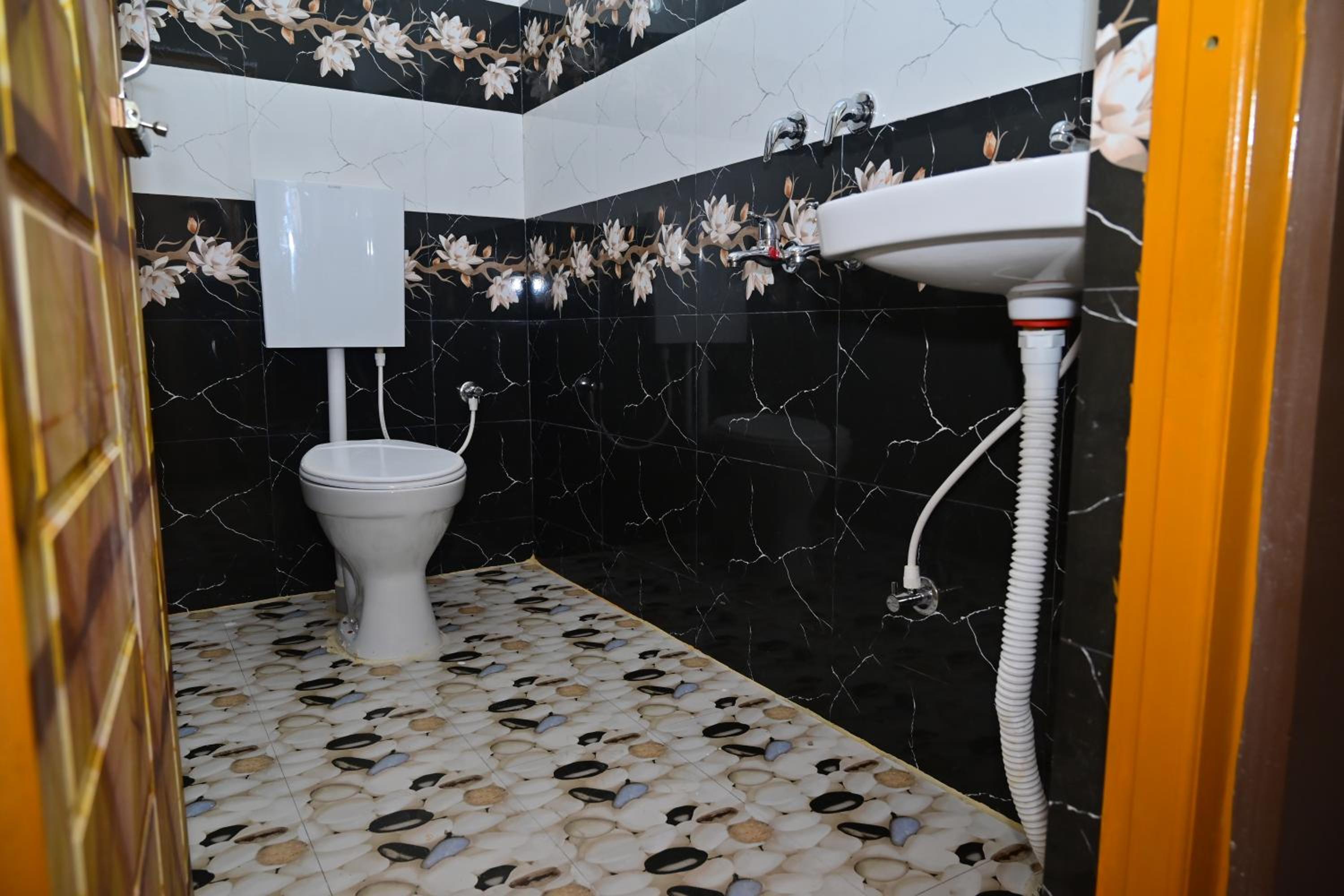 Deluxe King Room photo 2