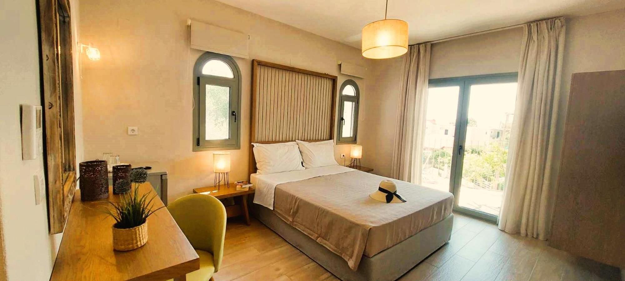 Deluxe Double Room with Balcony - Photo 29