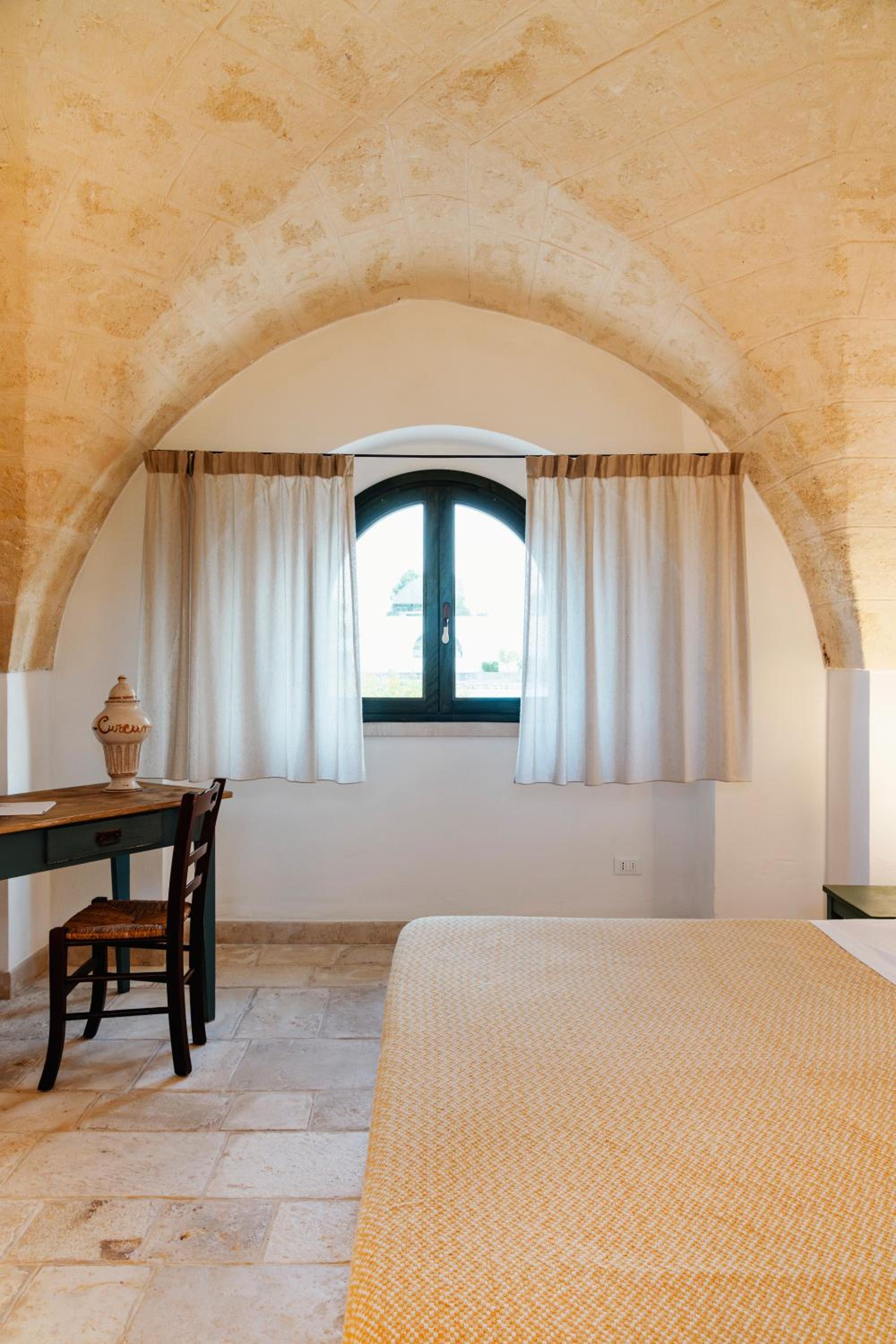 Double Room with Pool View photo 2