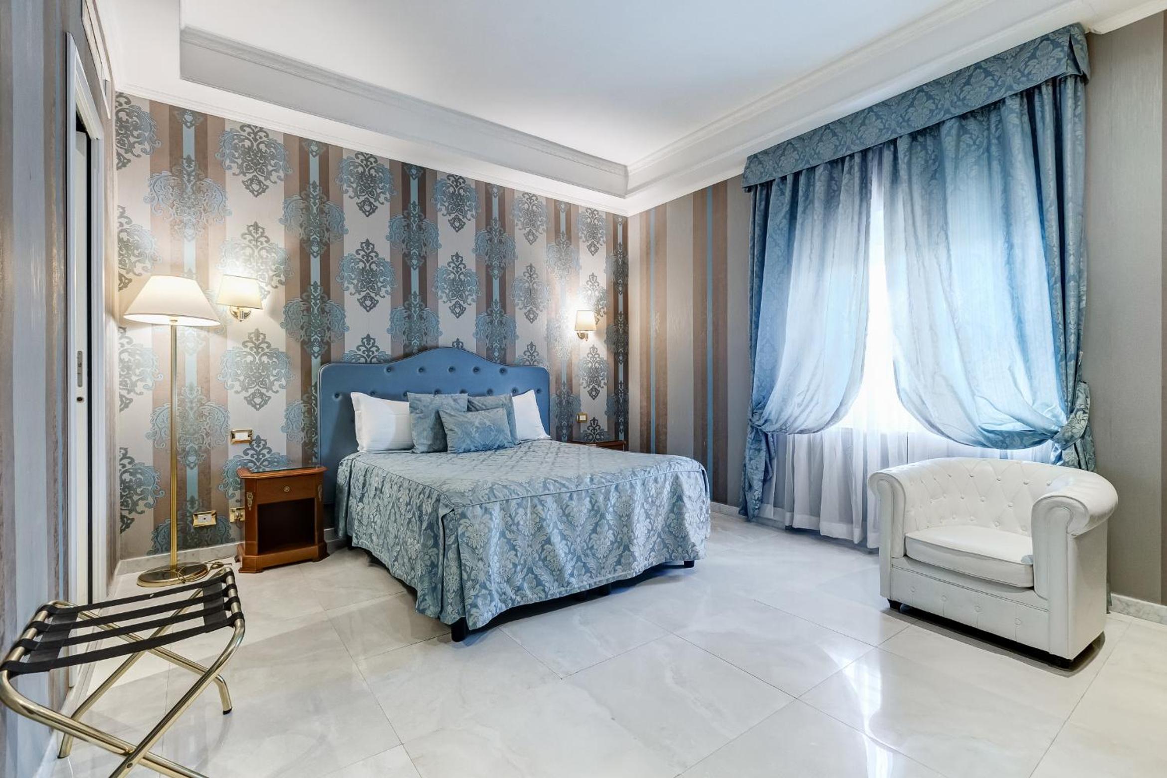 Superior Double or Twin Room with Panoramic View photo 3