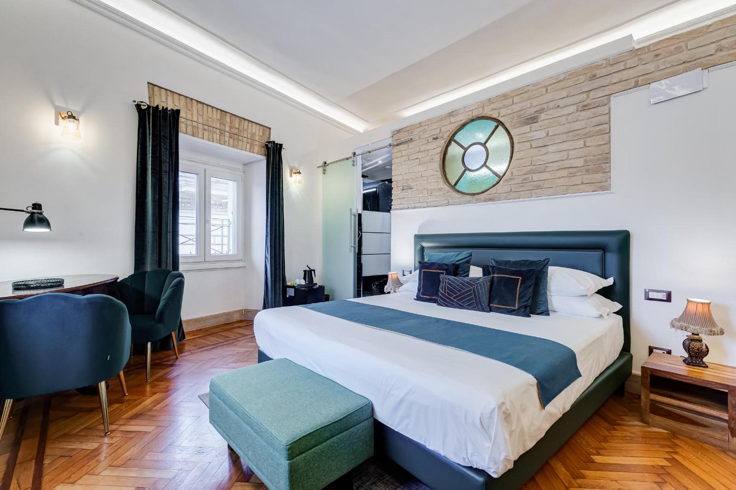 Superior Double or Twin Room with Panoramic View photo 2