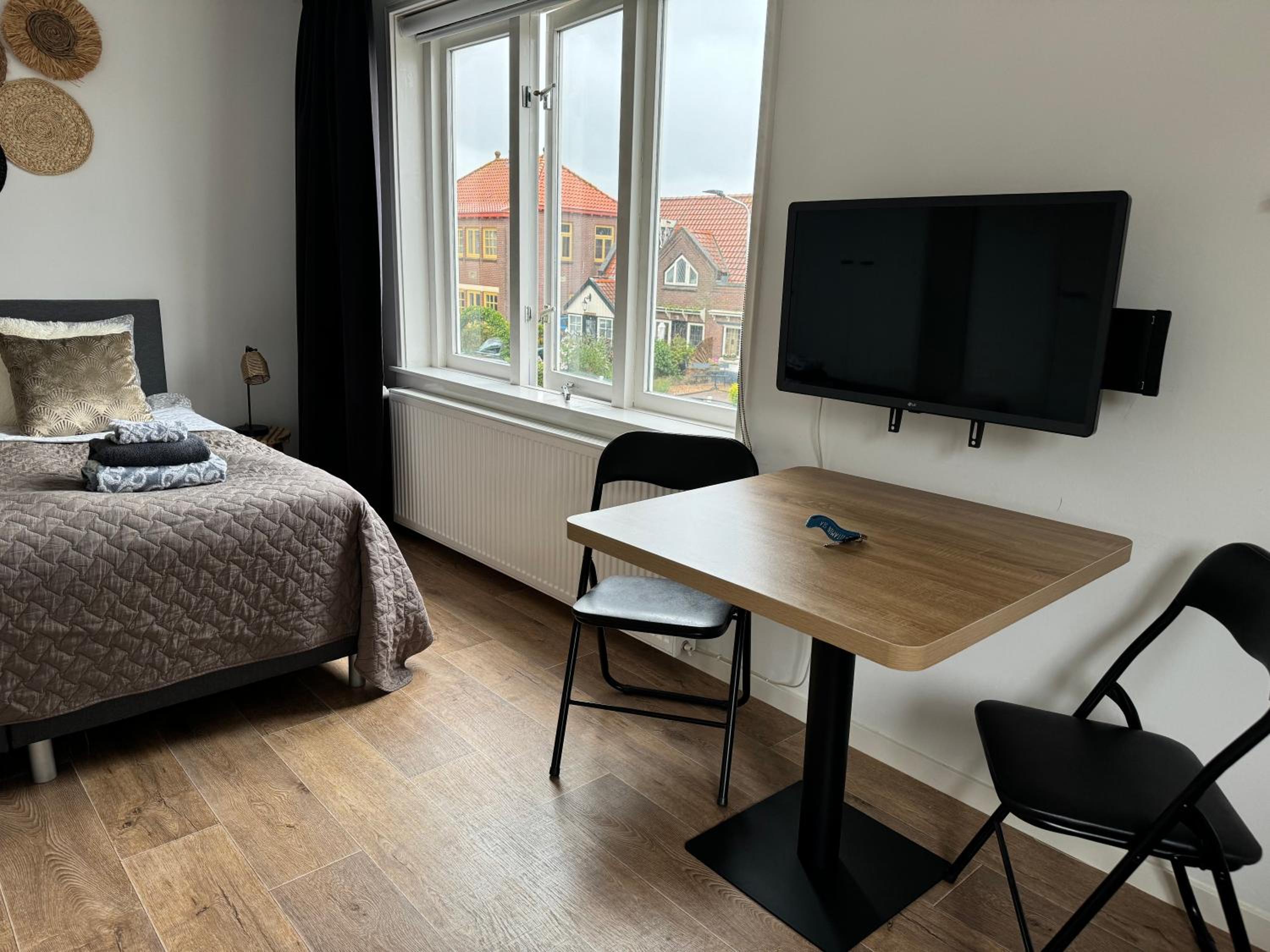 Deluxe Double Room - Photo 8