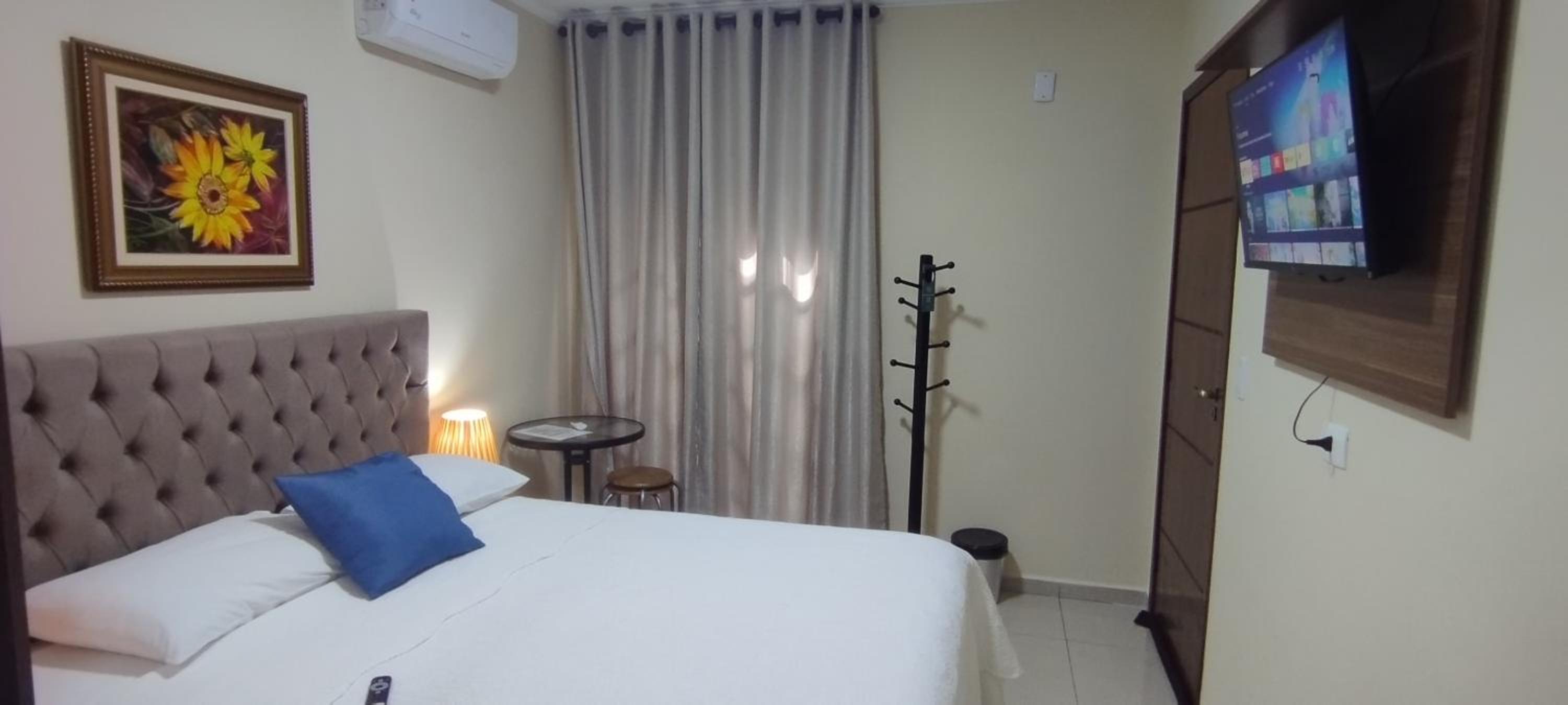 Queen Suite - Photo 6