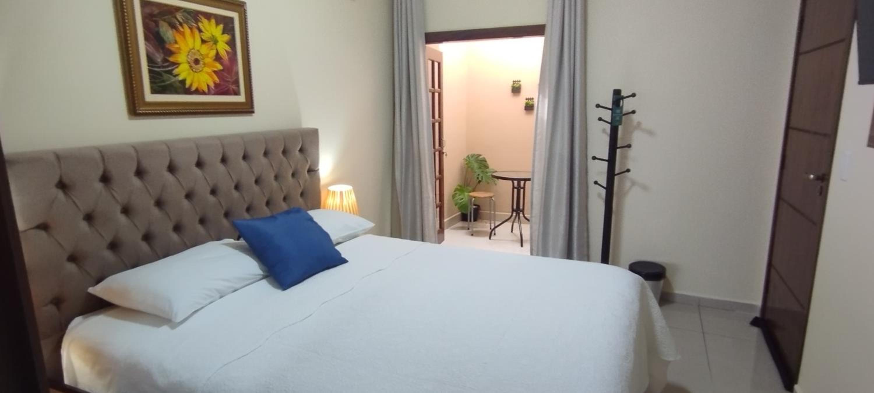 Queen Suite - Photo 4