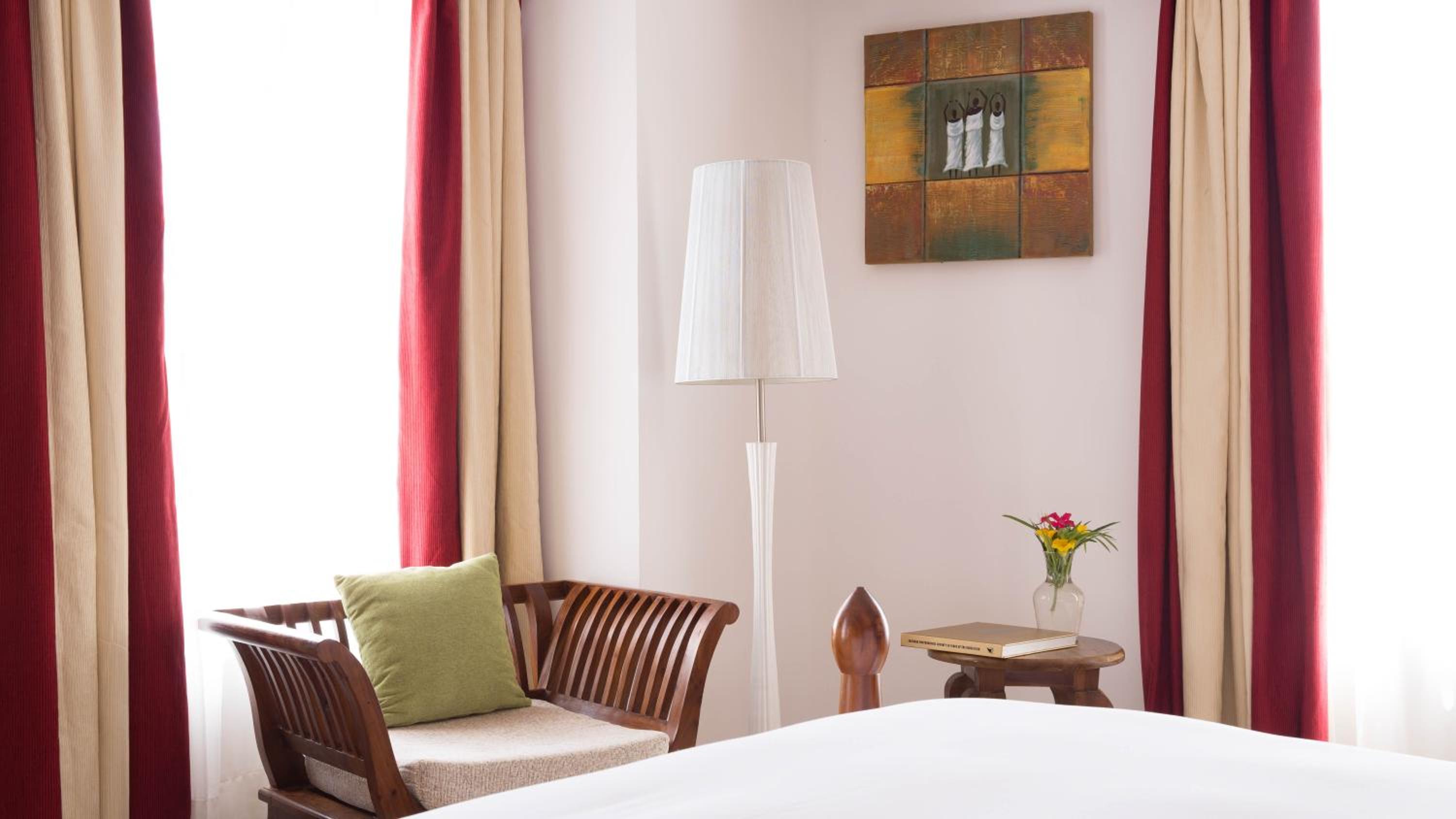 Deluxe King Room photo 1