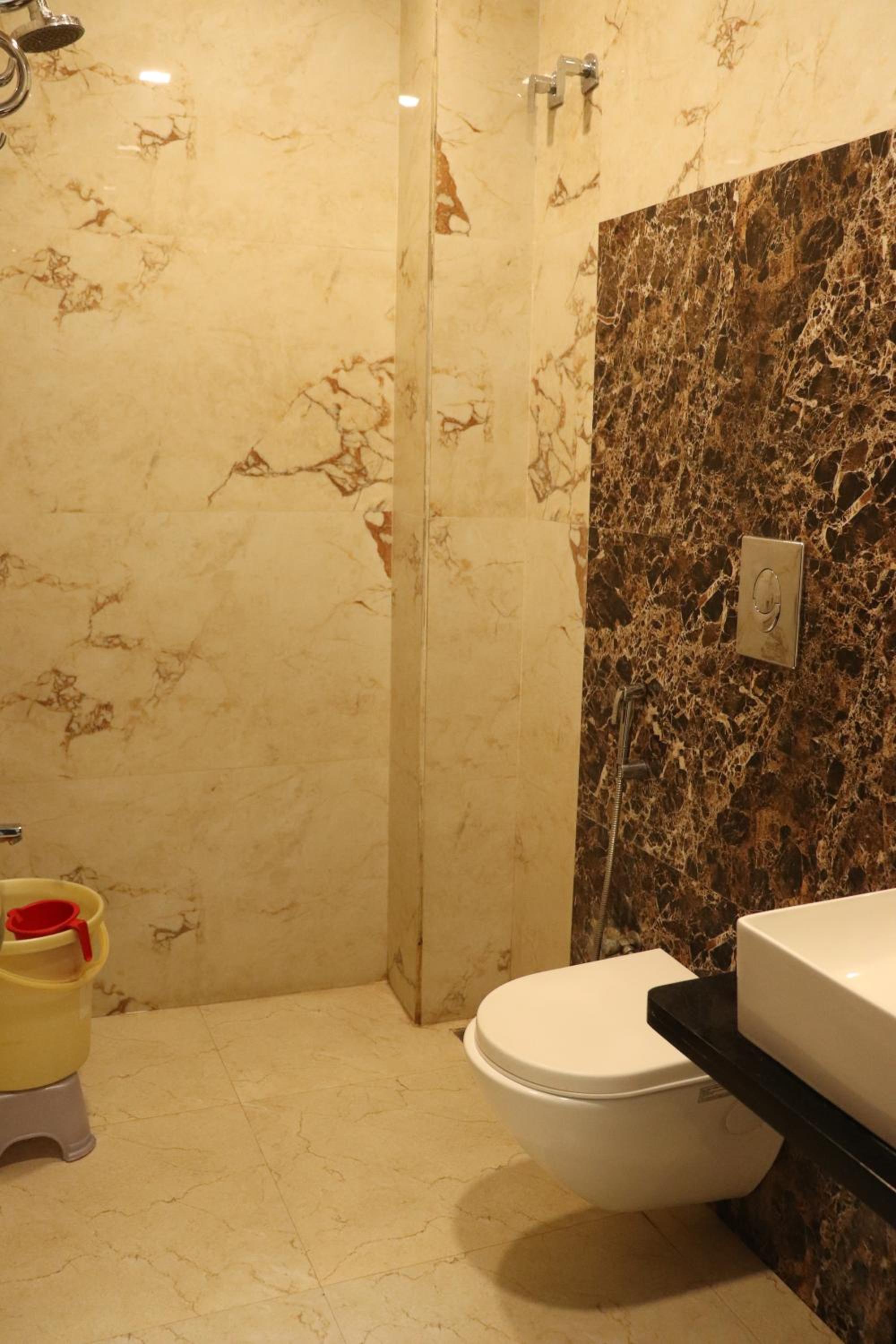 Deluxe Double Room - Photo 12