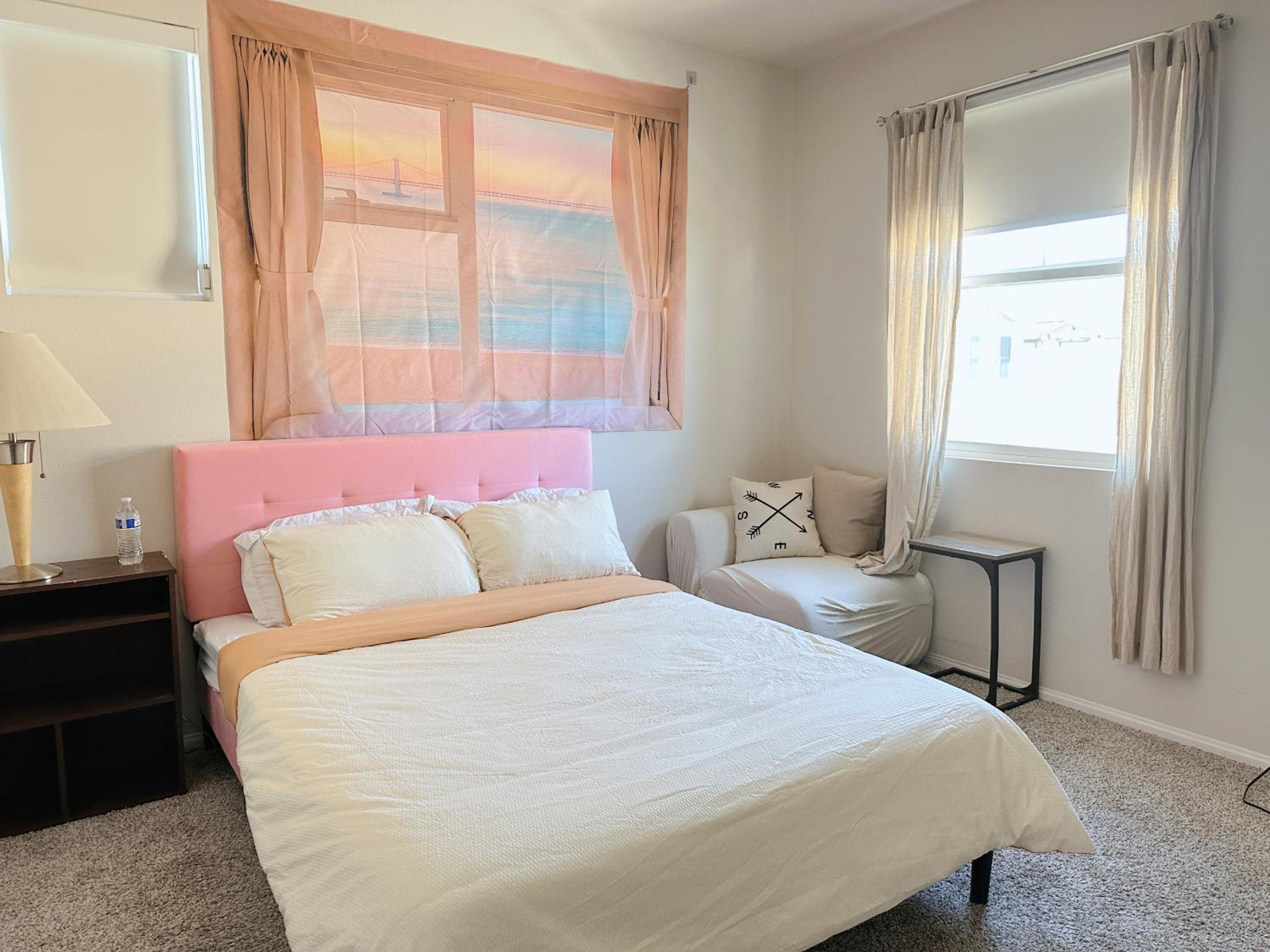 Deluxe Double Room (2 Adults + 1 Child)