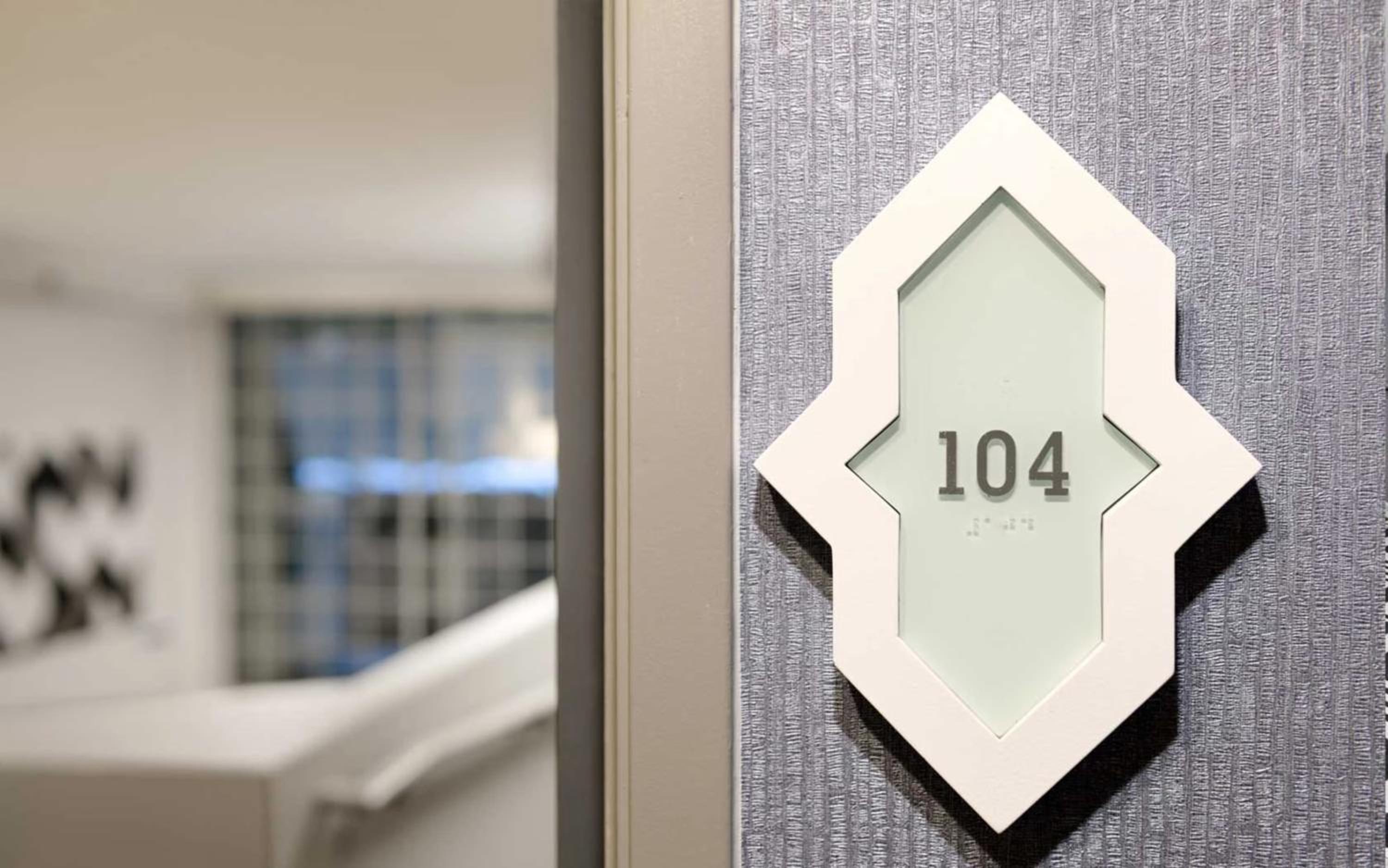 ADA Premier King Suite with Roll-in Shower