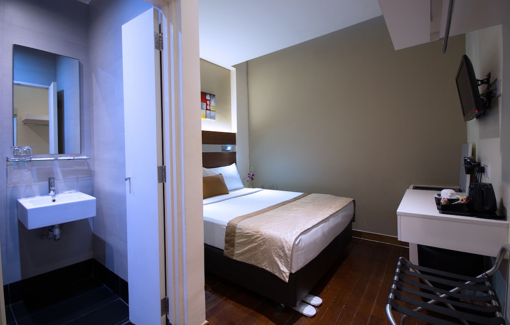 Standard Double Room photo 3