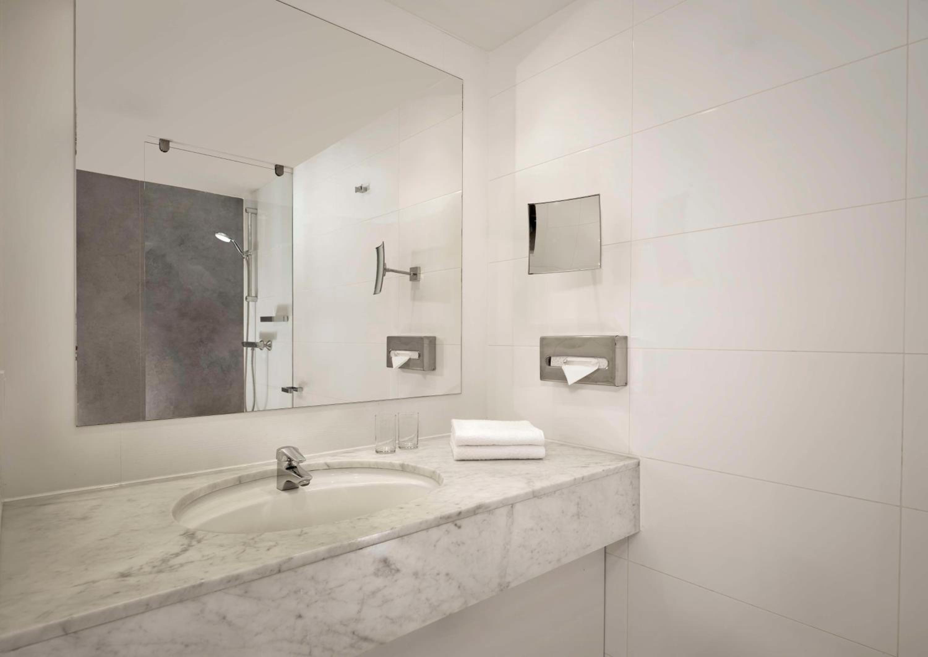 Executive Double Room - Photo 6