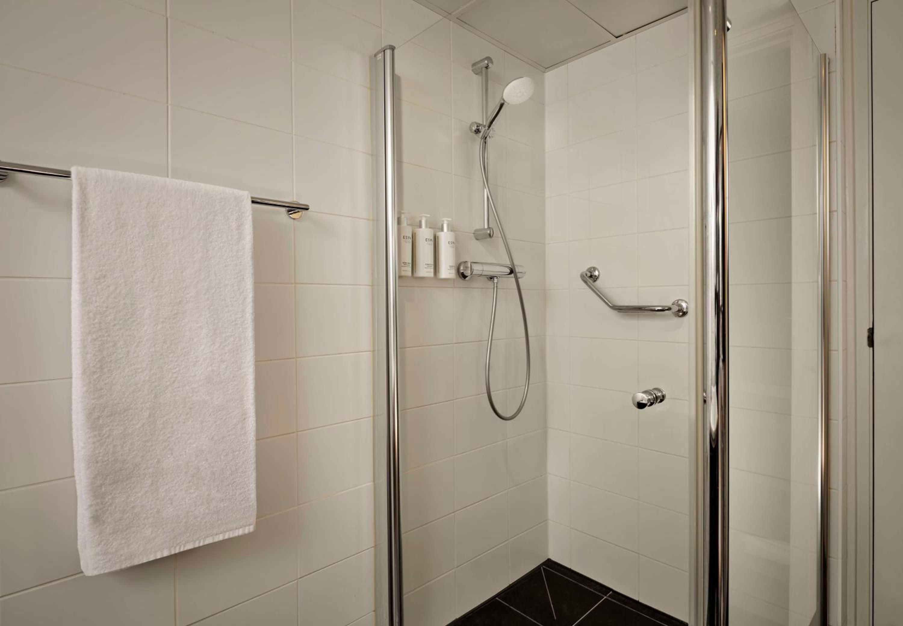 Business Suite (3 Adults) - Photo 3