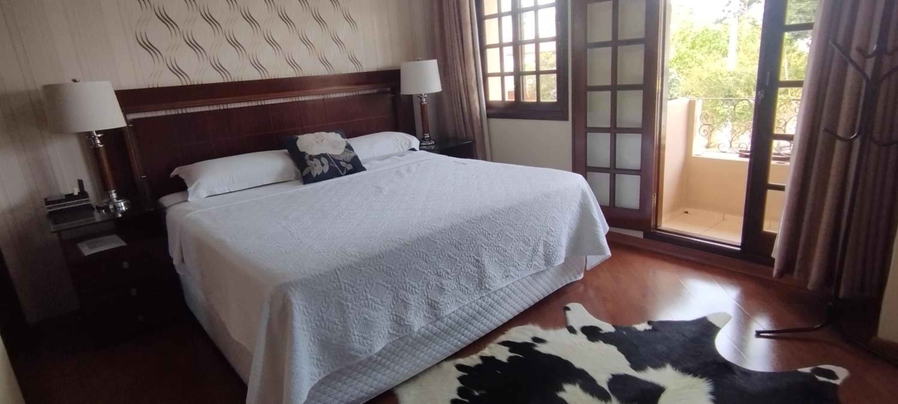 King Suite with Spa Bath - Photo 11