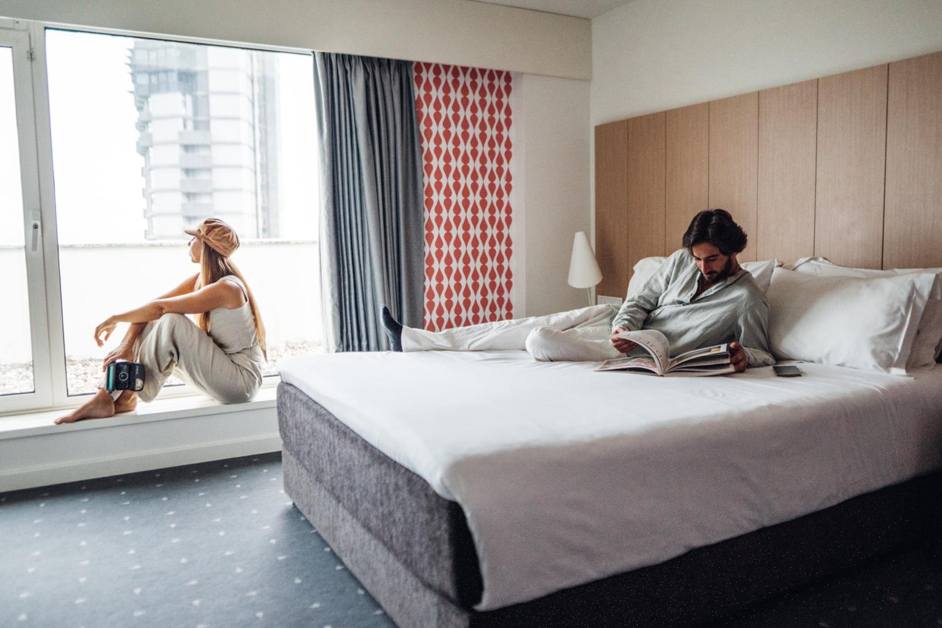 Available room thumbnail 6
