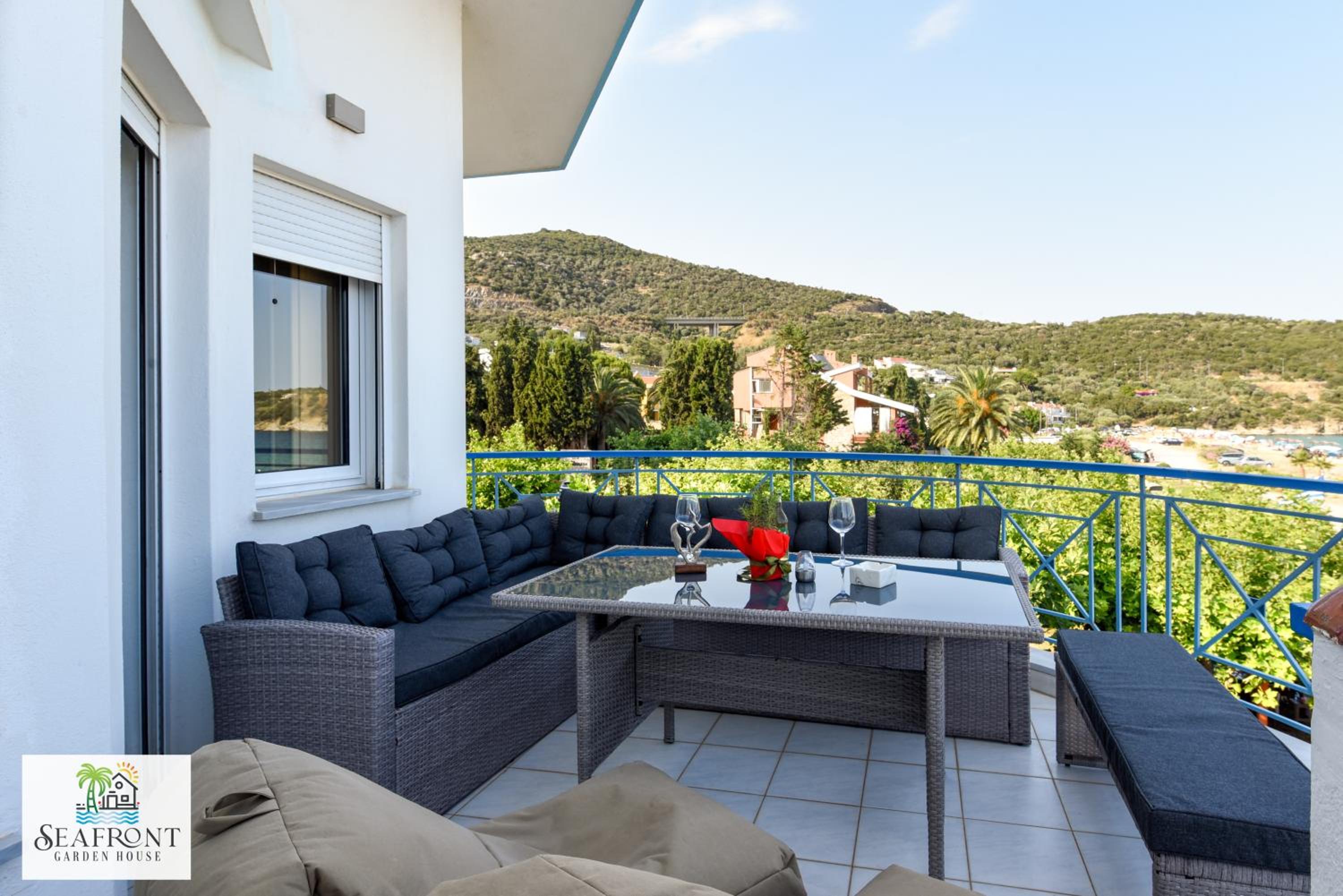 Villa with Sea View photo 2