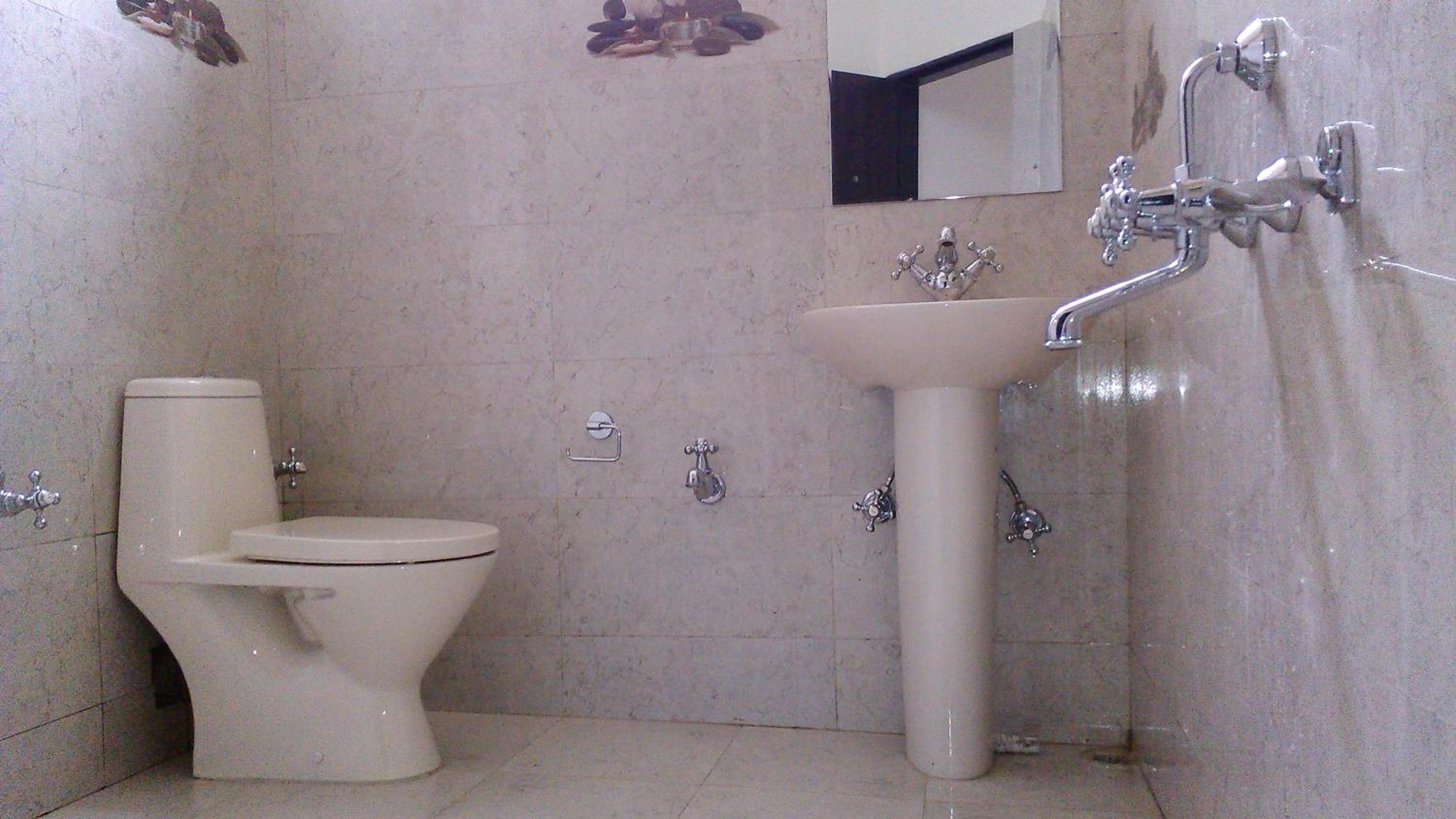 Budget Double or Twin Room - Ground Floor photo 3